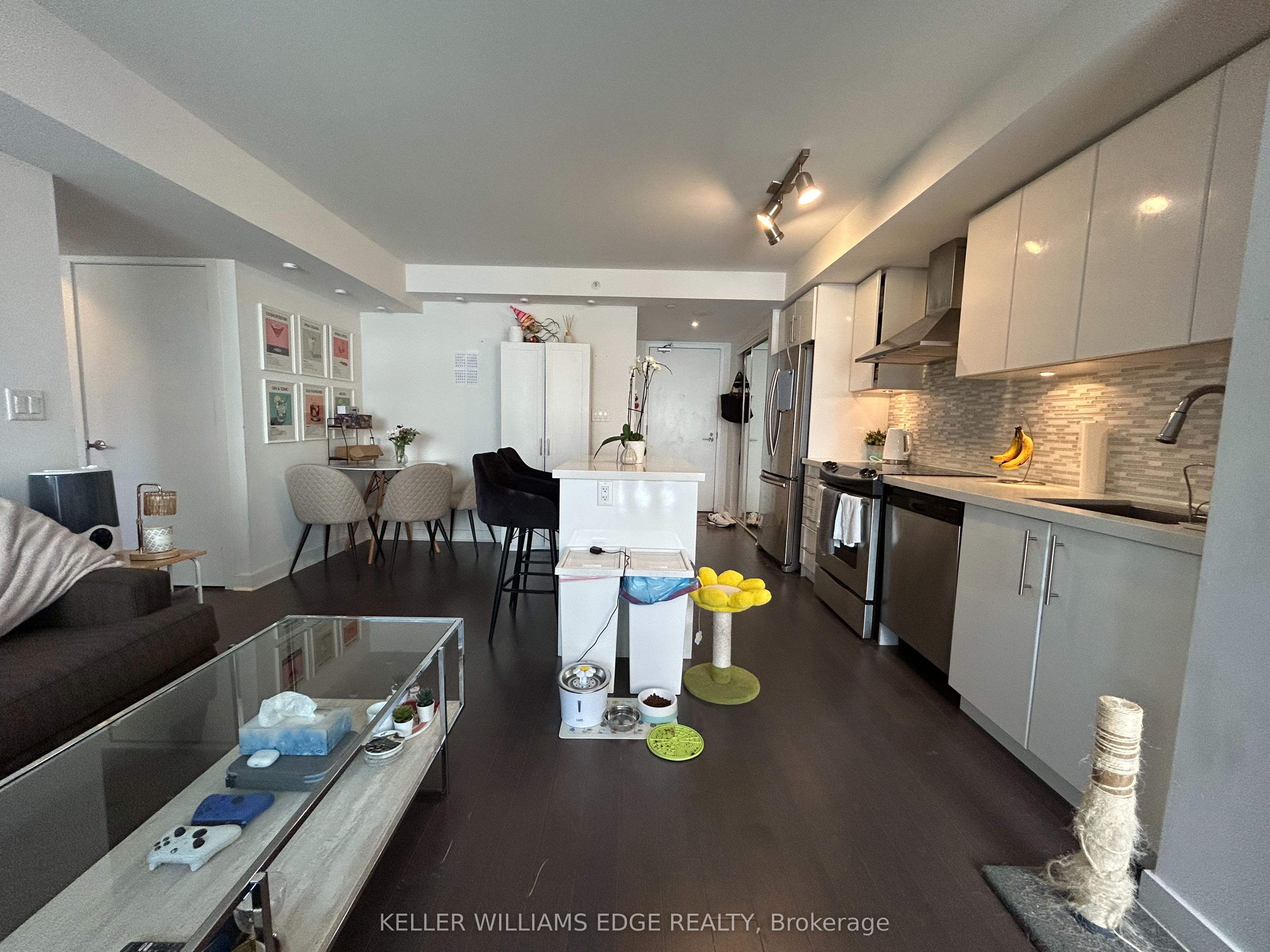 58 Orchard View Boulevard 707 Property Photo 12