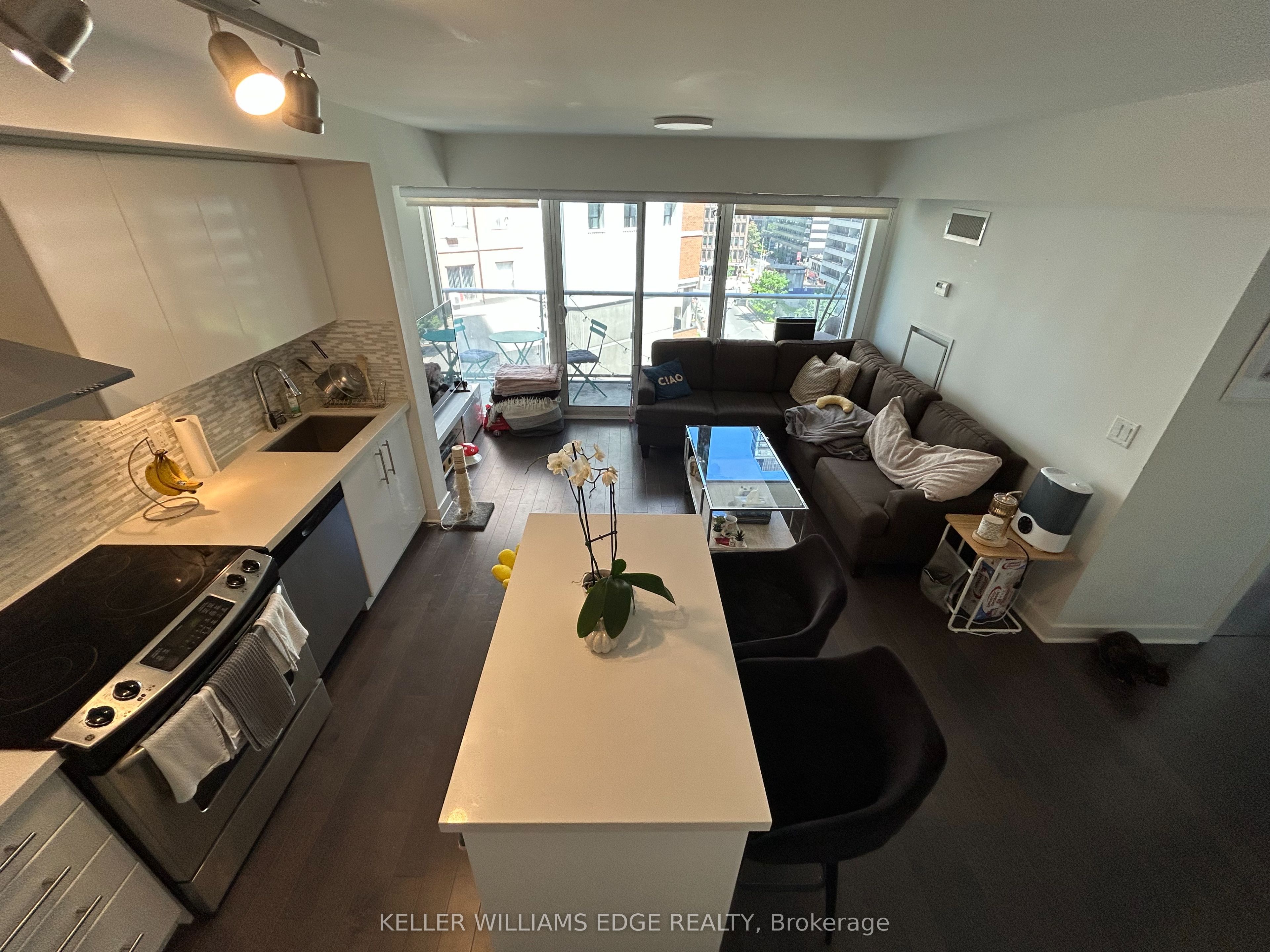 58 Orchard View Boulevard 707 Property Photo 14