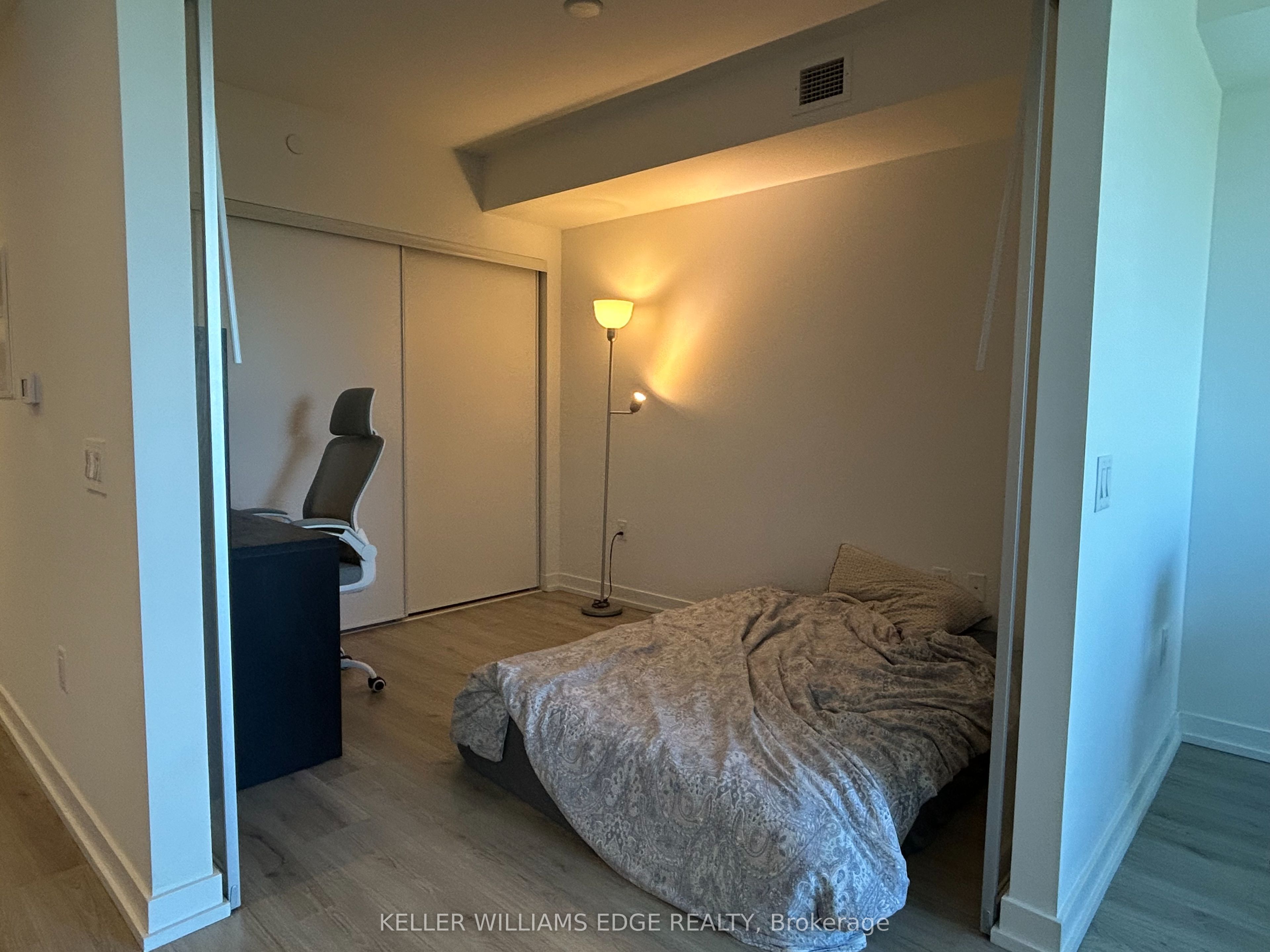 395 Bloor Street E 2407 Property Photo 8