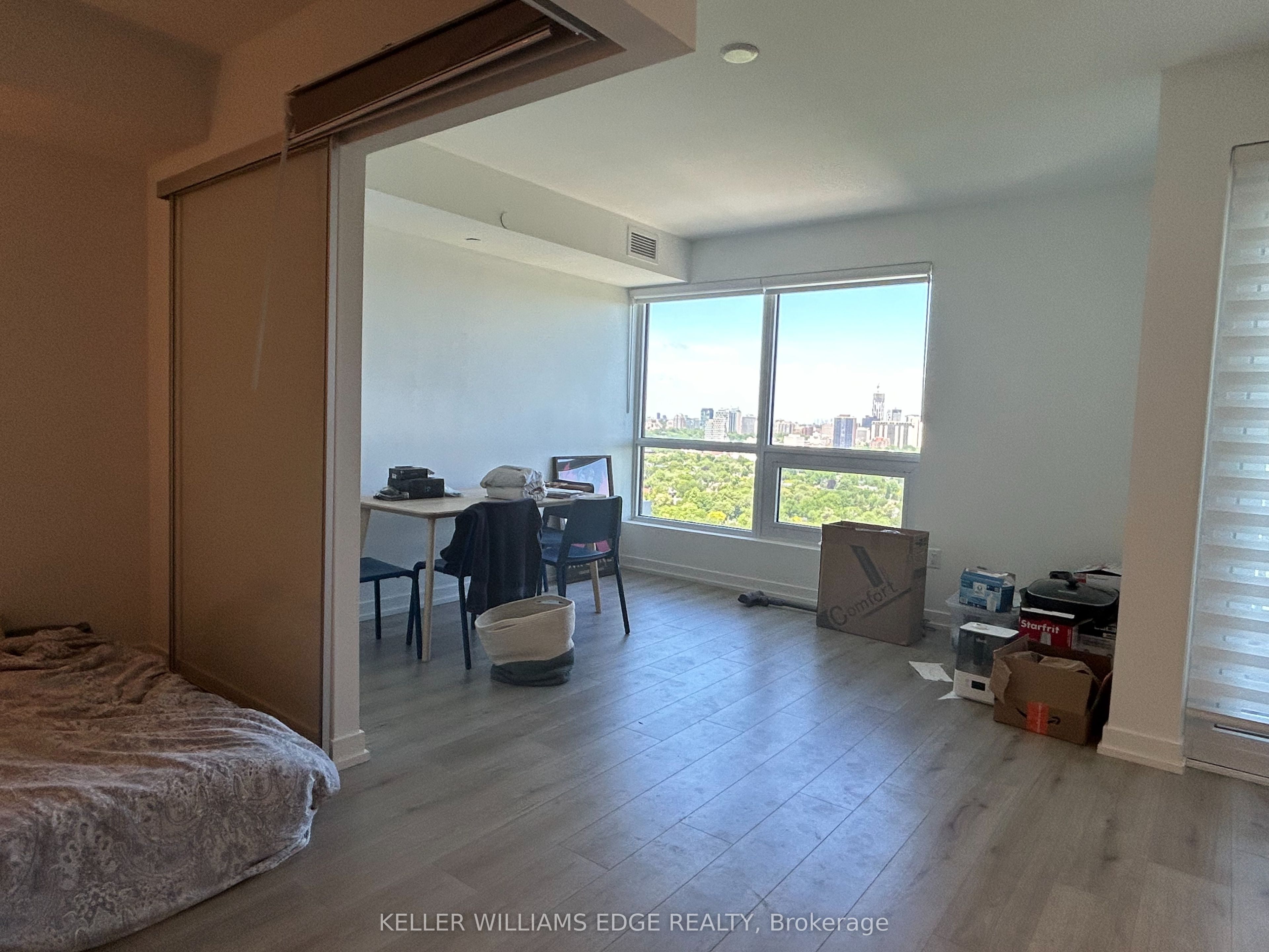 395 Bloor Street E 2407 Property Photo 9
