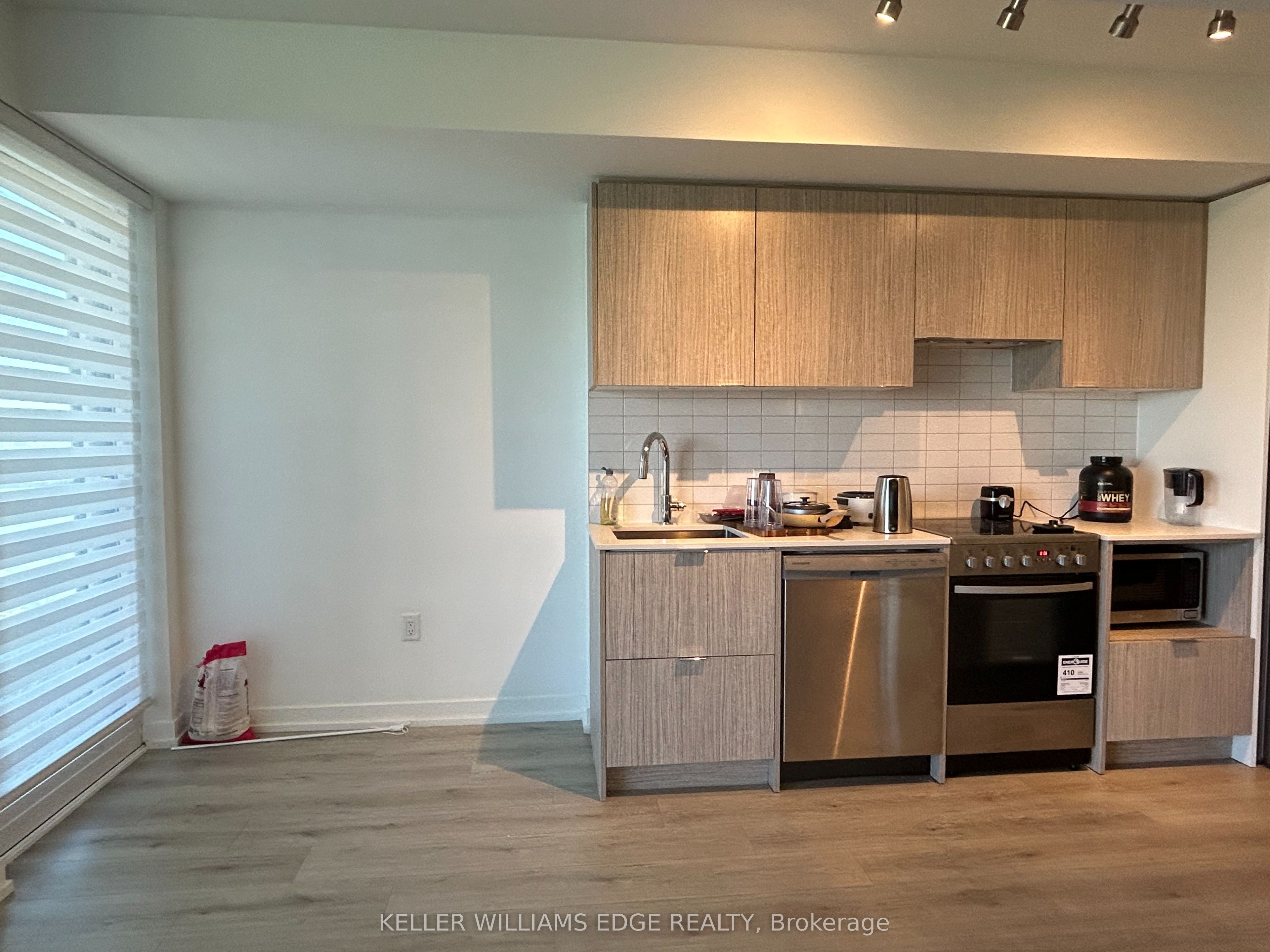 395 Bloor Street E 2407 Property Photo 12