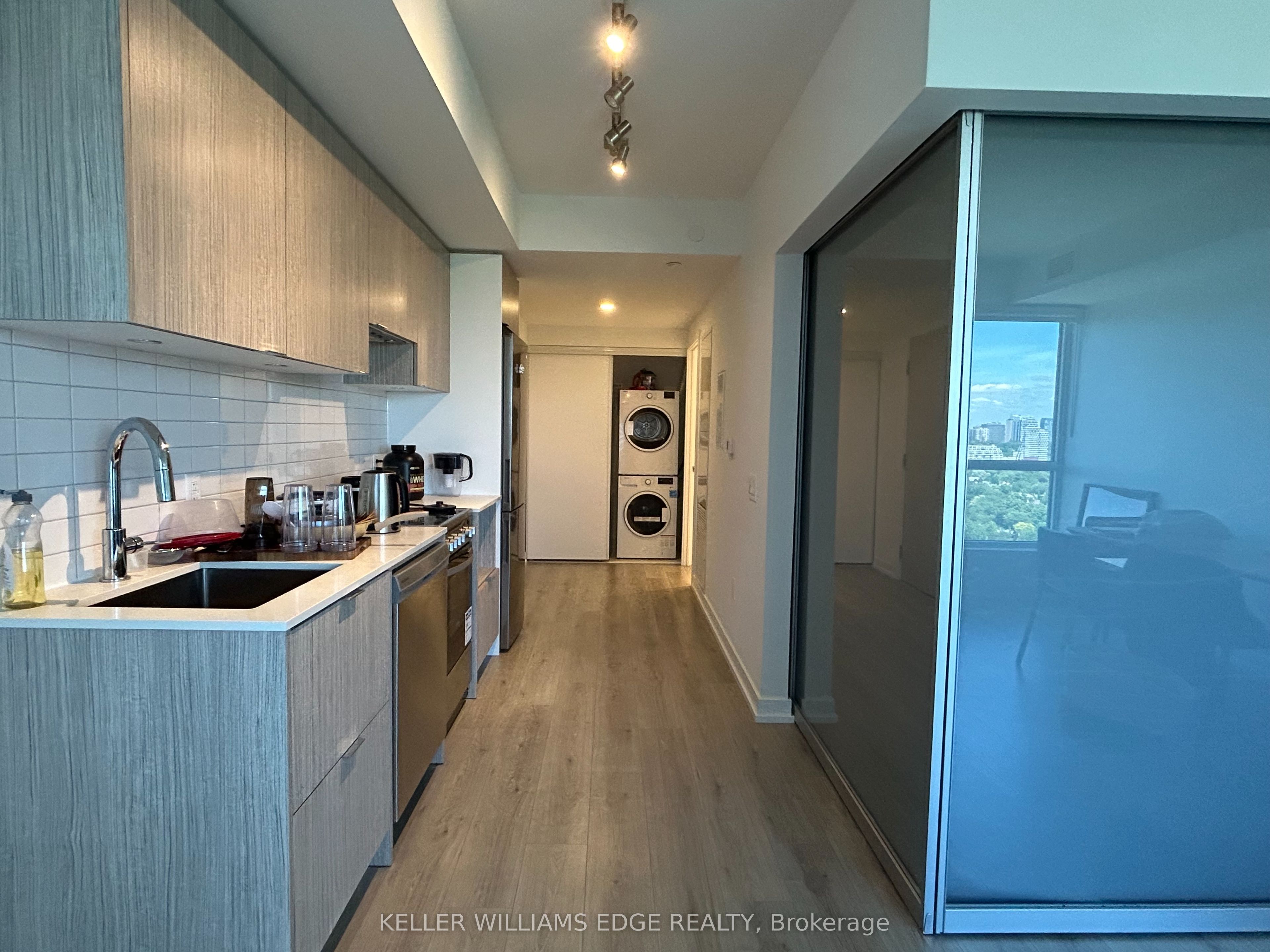 395 Bloor Street E 2407 Property Photo 13