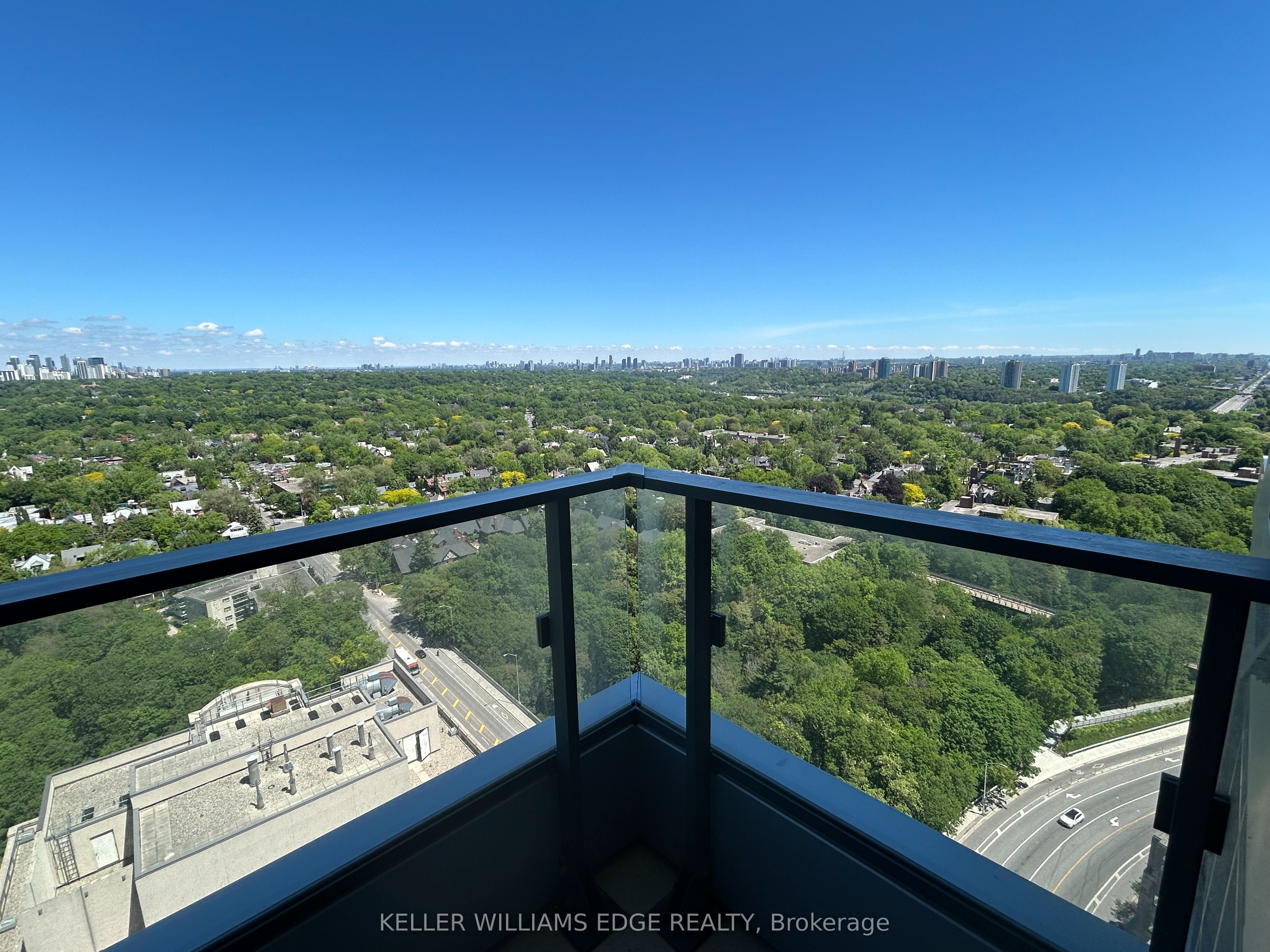 395 Bloor Street E 2407 Property Photo 15