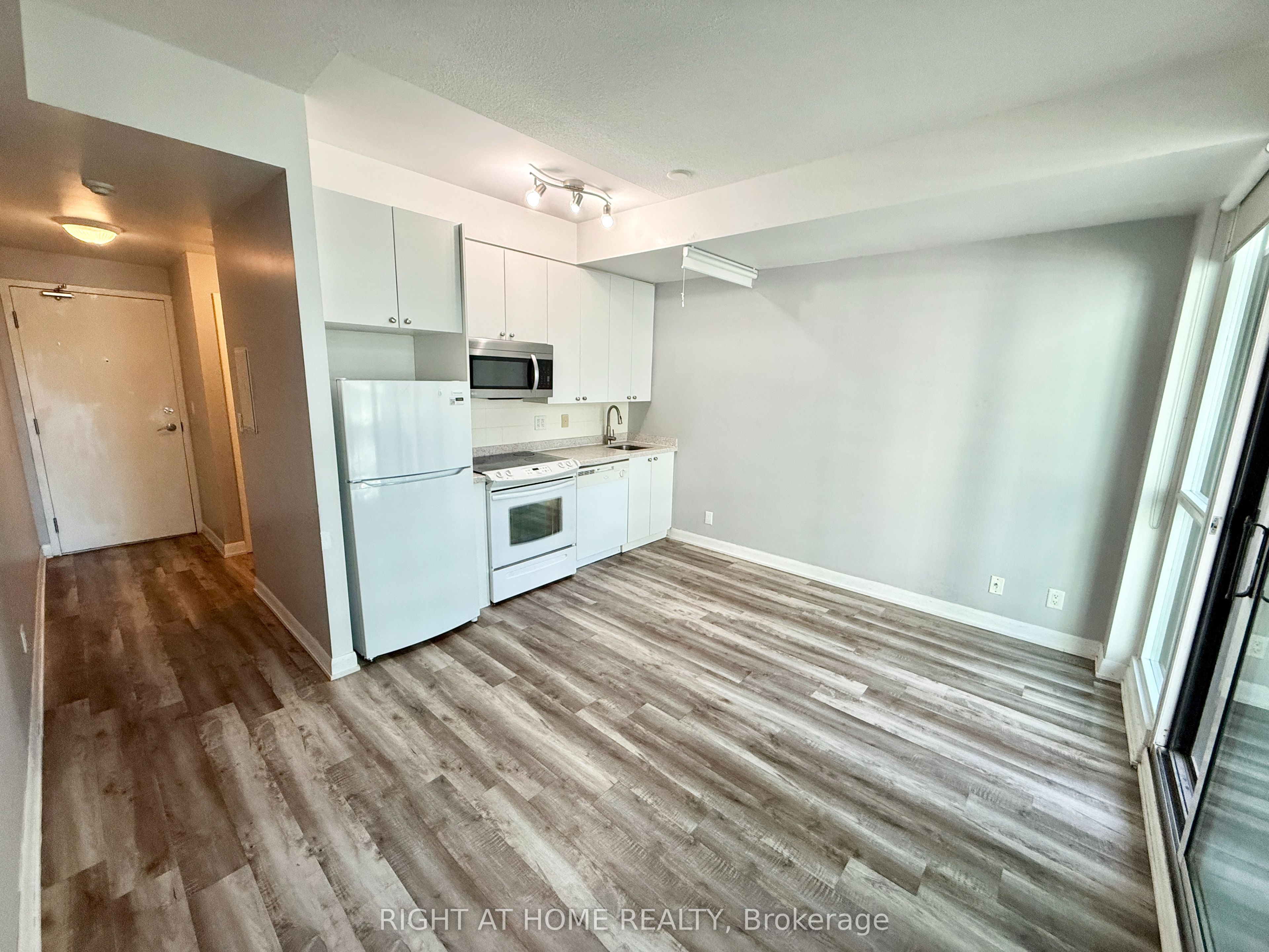 600 Fleet Street 734 Property Photo 11