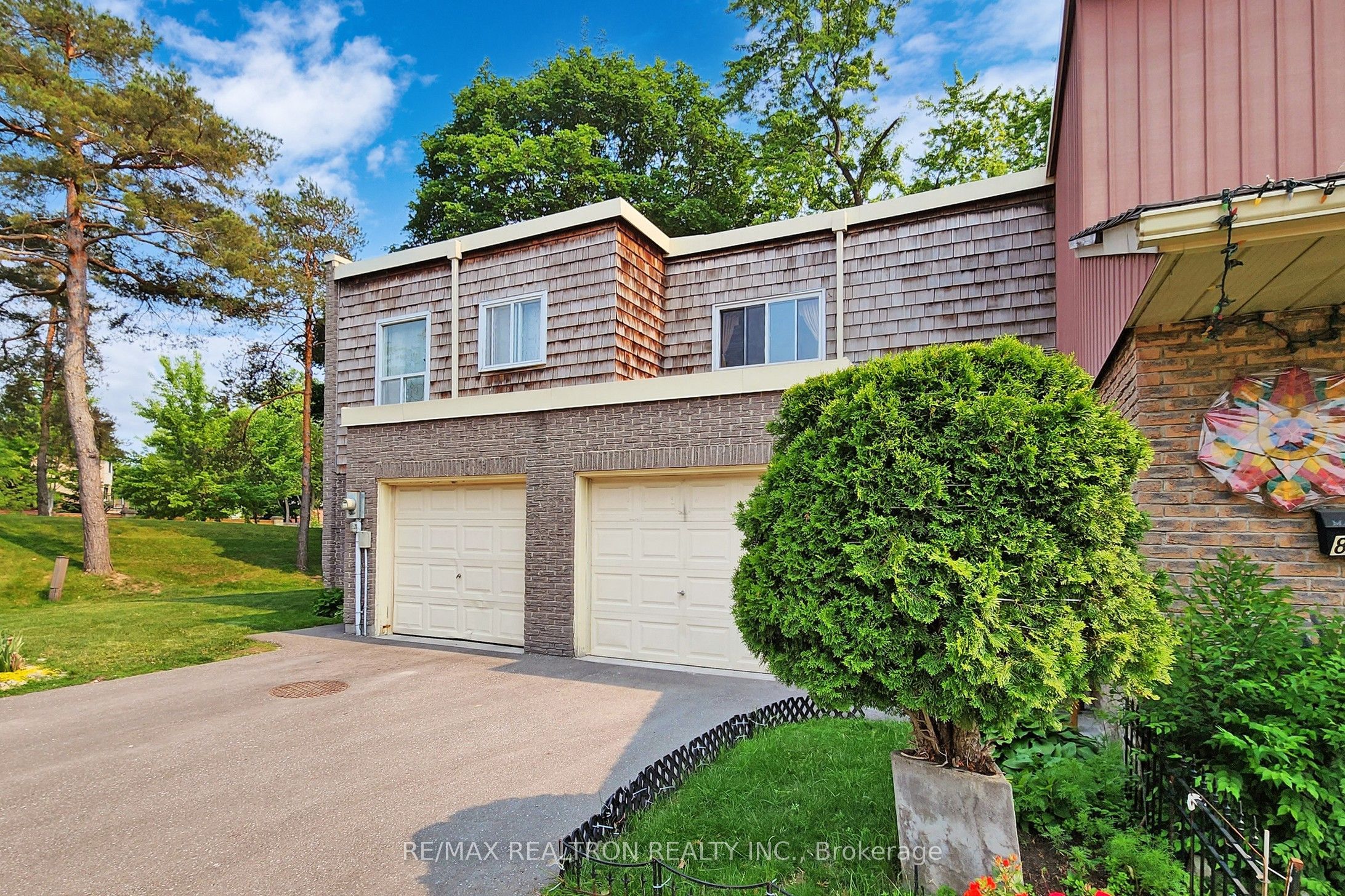 83 Thorny Vine Way