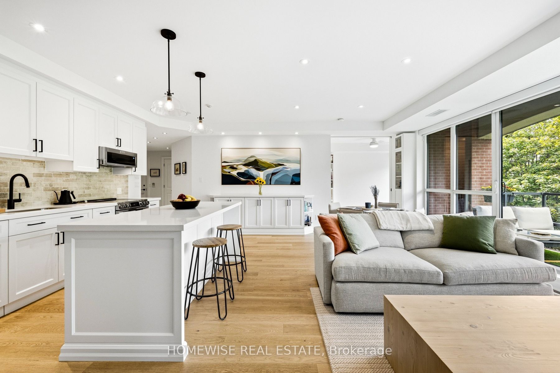 11 Soho Street 403