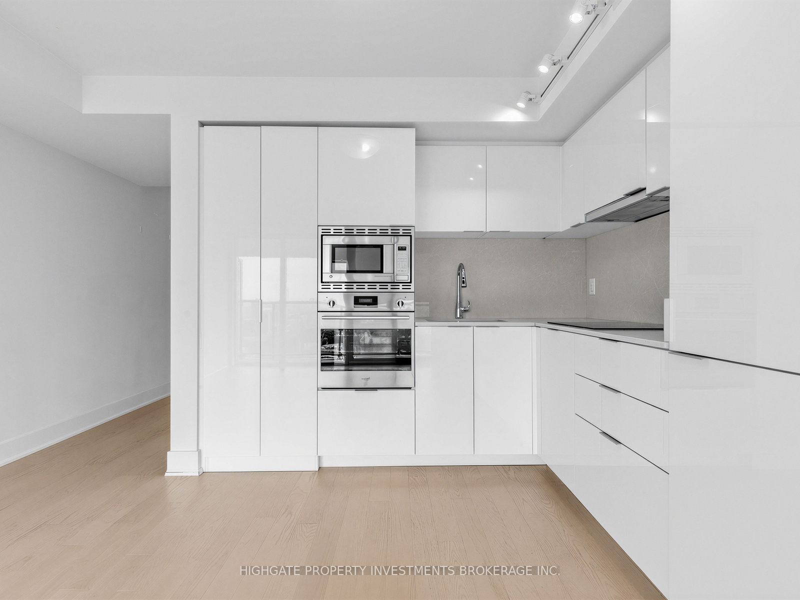 955 Bay Street 2711 Property Photo 11