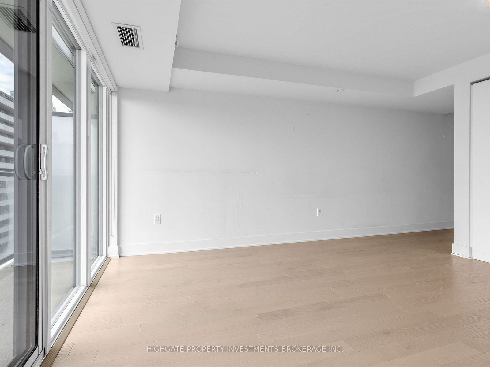 955 Bay Street 2711 Property Photo 15