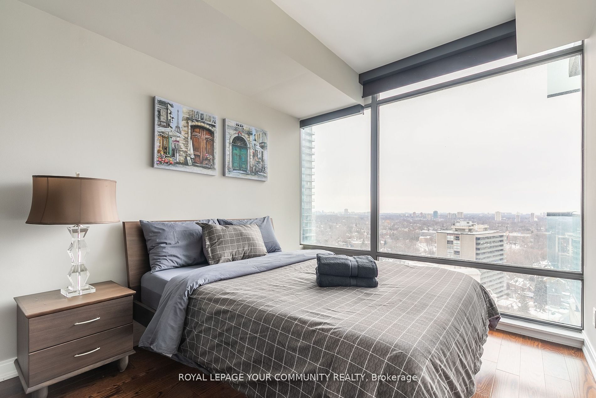18 Yorkville Avenue 1801 Property Photo 12