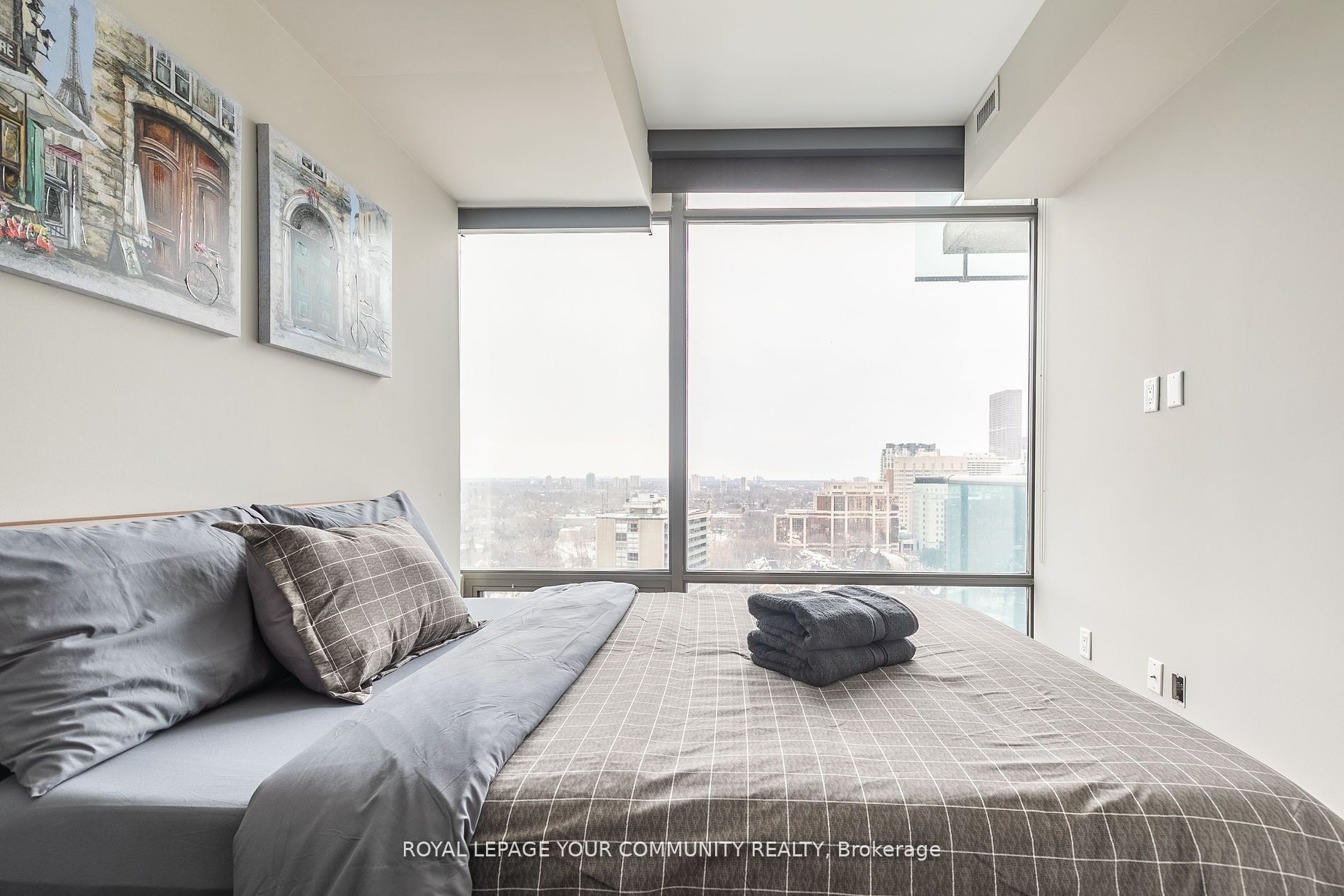 18 Yorkville Avenue 1801 Property Photo 13