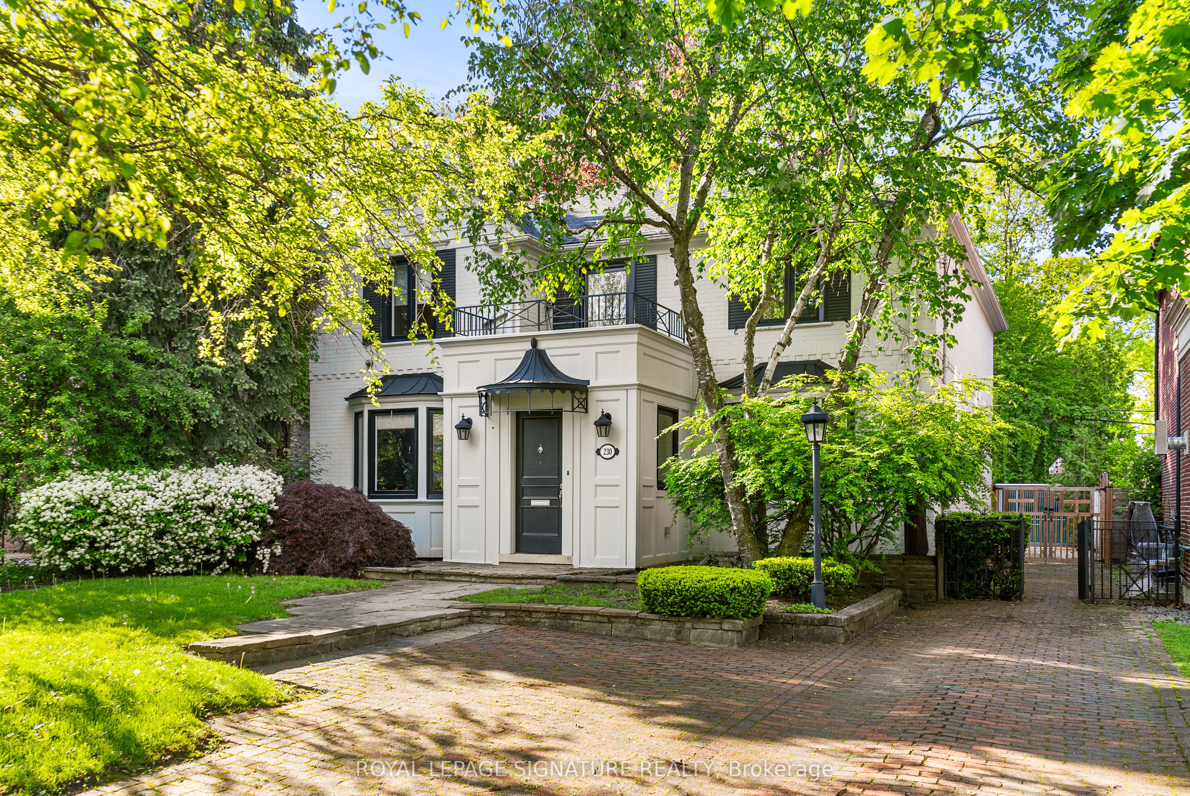 230 Strathallan Wood Property Photo 3
