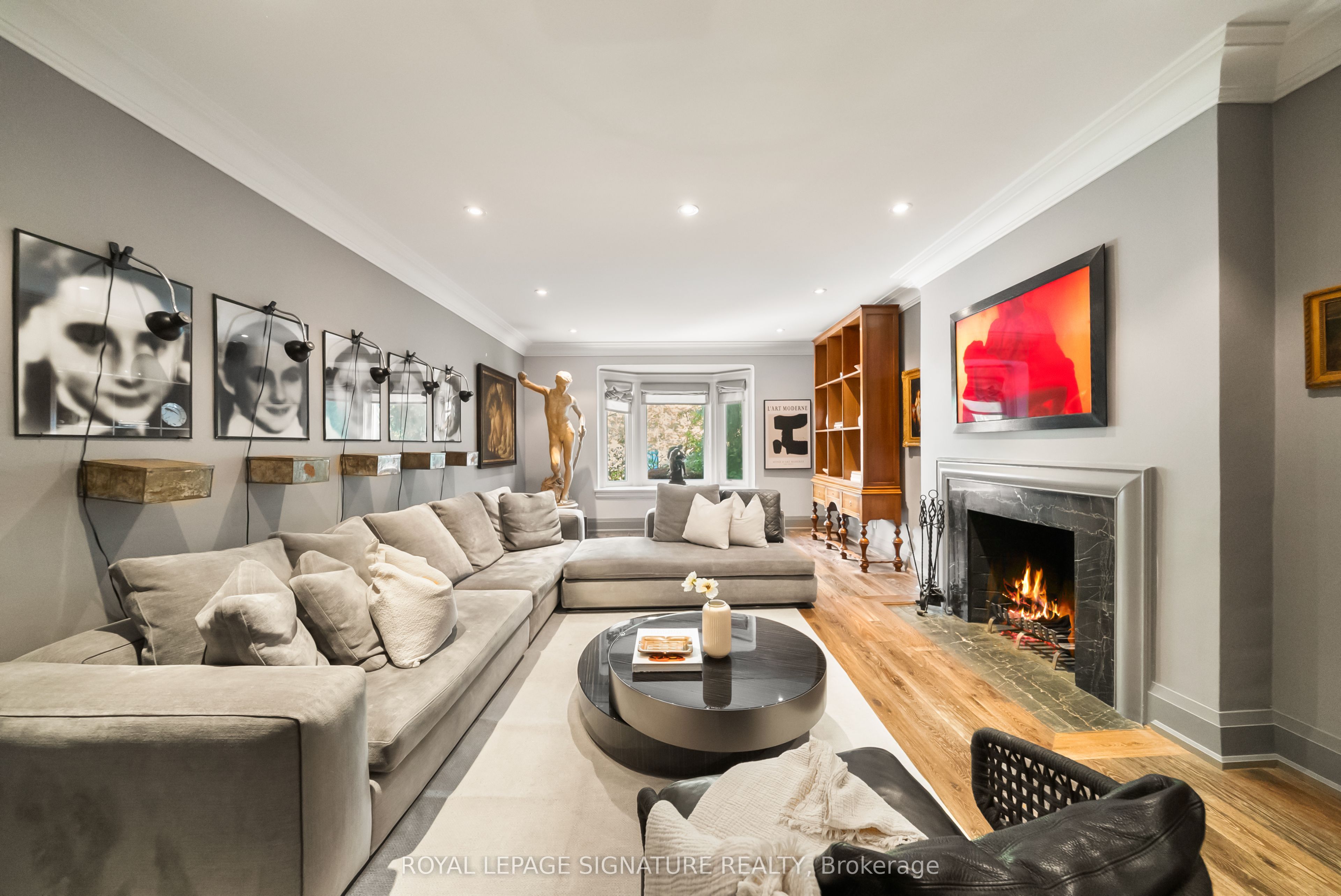 230 Strathallan Wood Property Photo 9