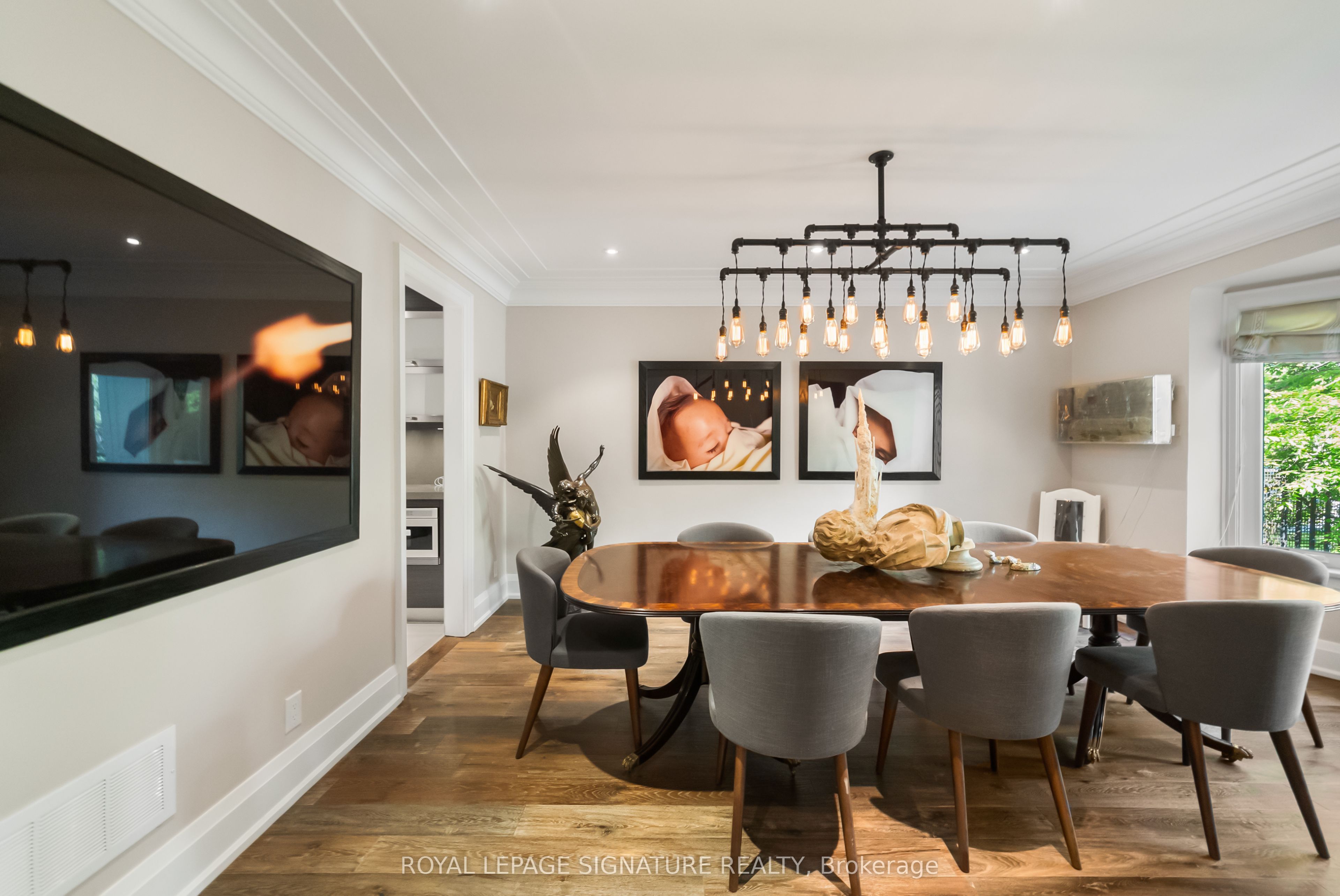 230 Strathallan Wood Property Photo 12