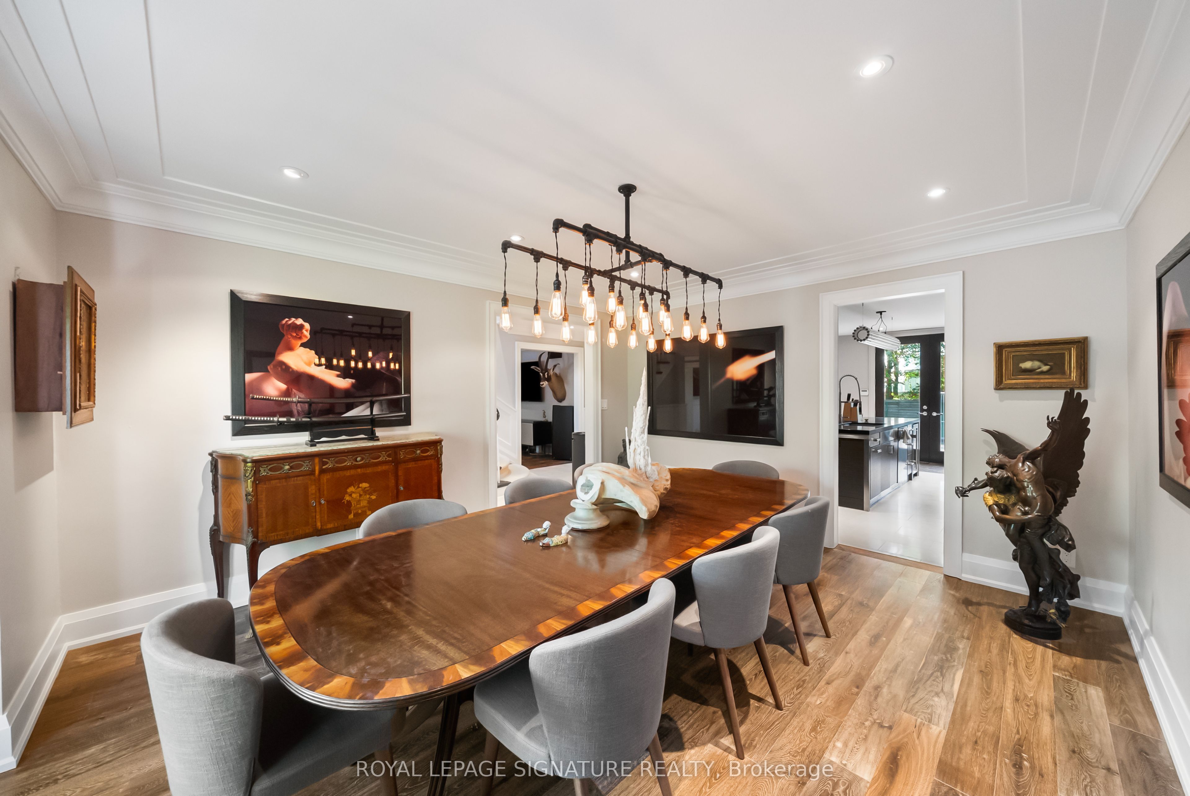 230 Strathallan Wood Property Photo 13