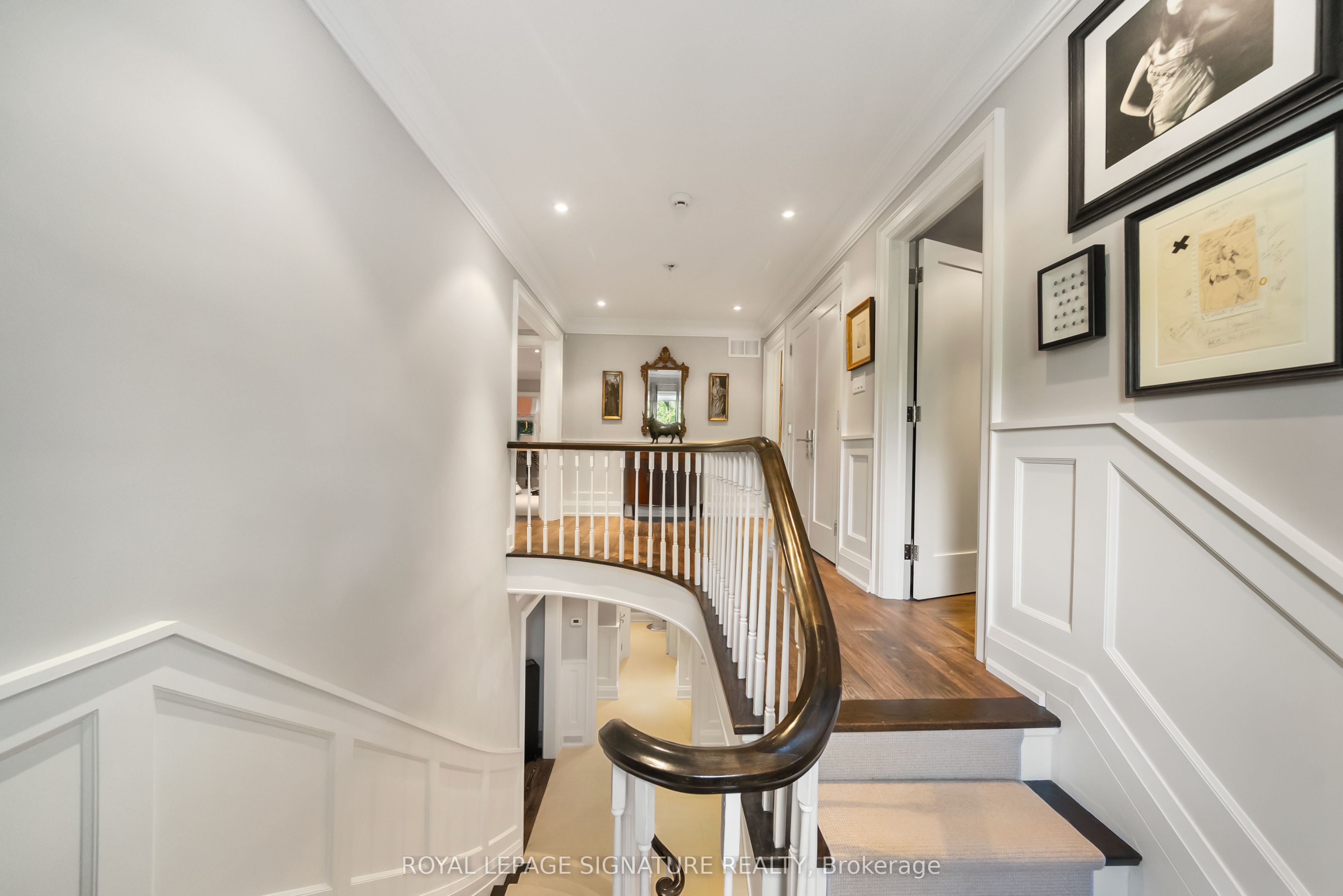 230 Strathallan Wood Property Photo 21