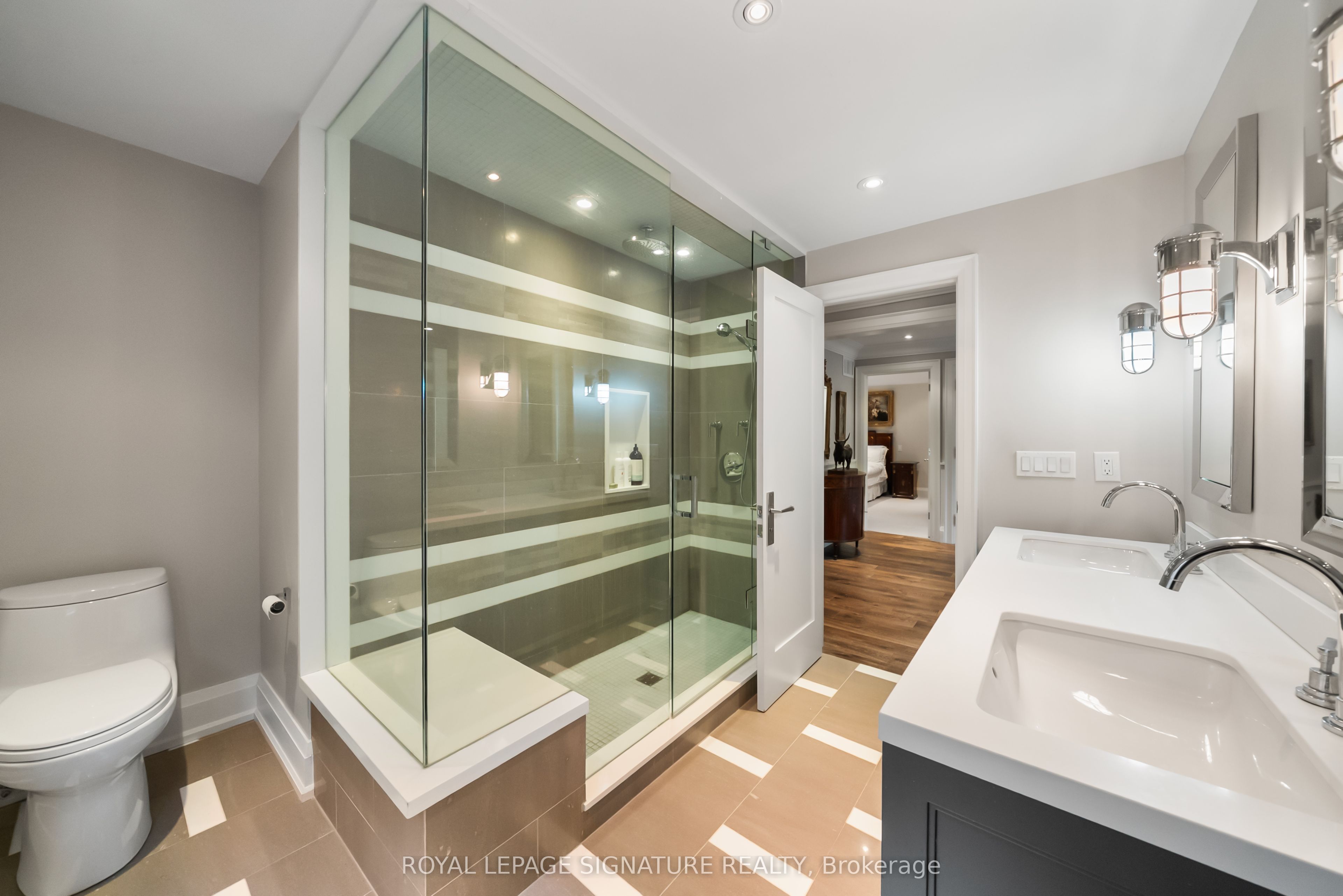 230 Strathallan Wood Property Photo 24