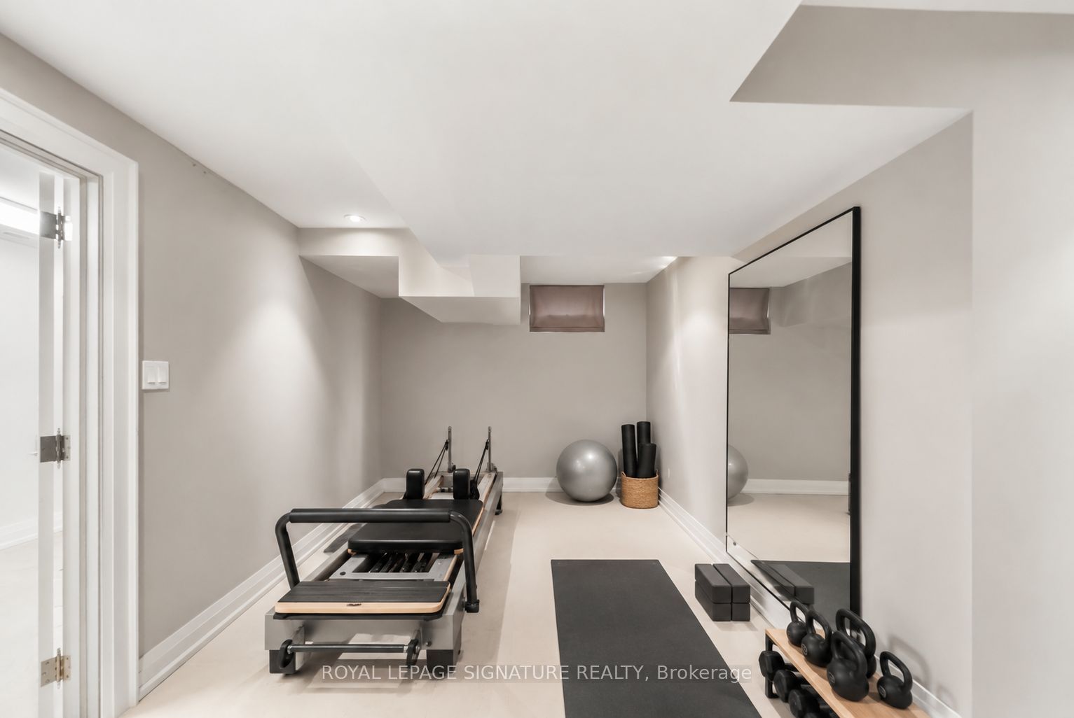 230 Strathallan Wood Property Photo 29