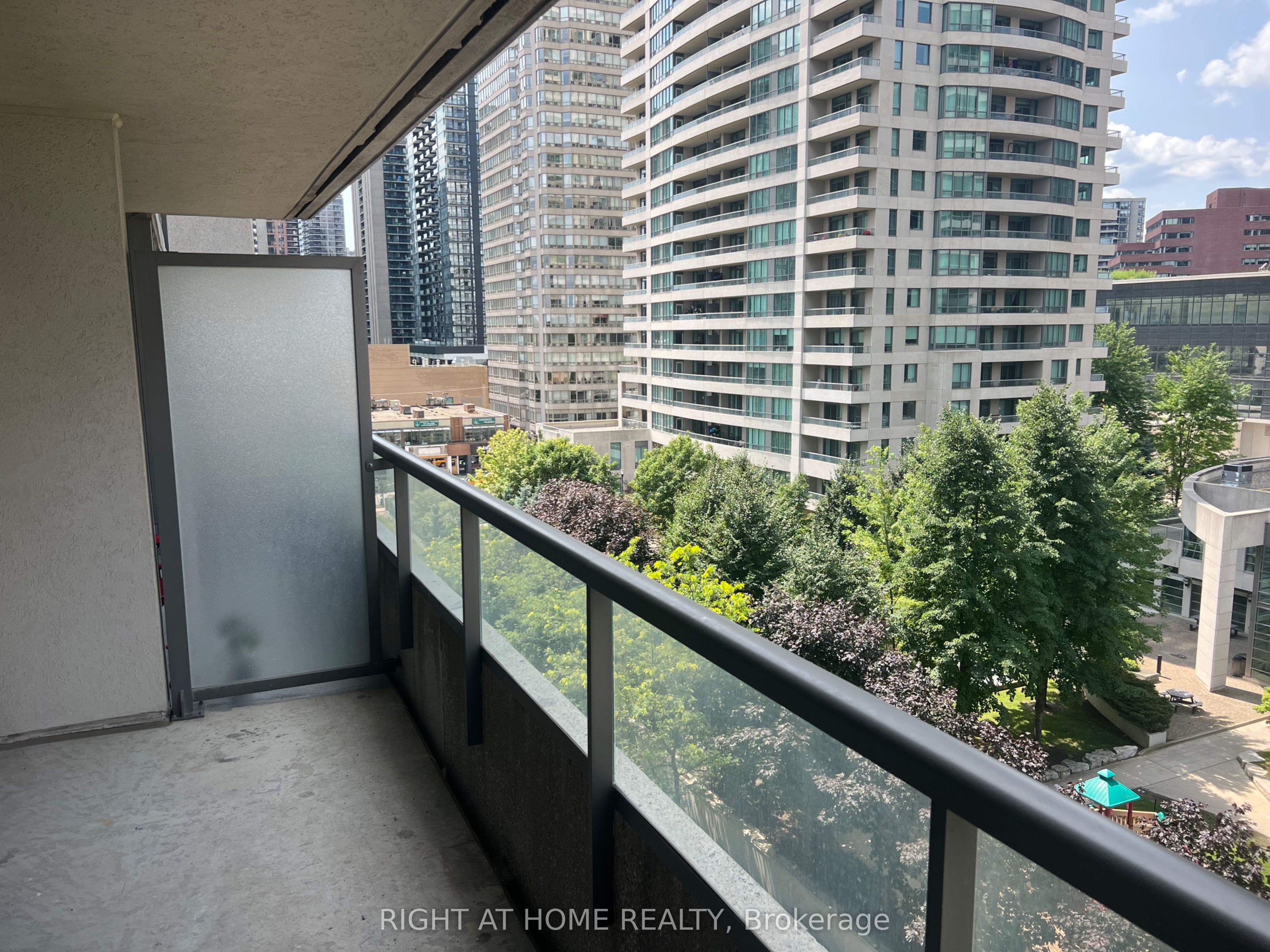 35 Hollywood Avenue 817 Property Photo 30