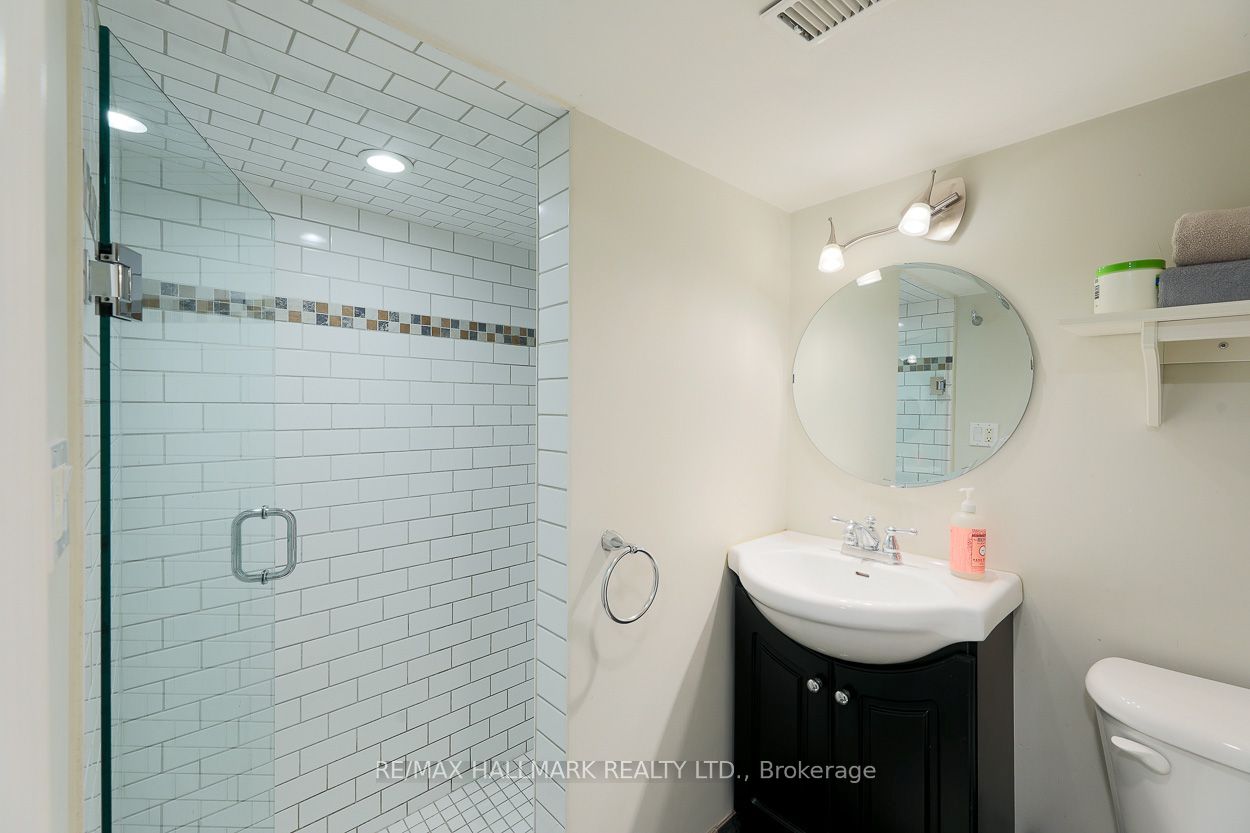 142 Hillsdale Avenue E Property Photo 27