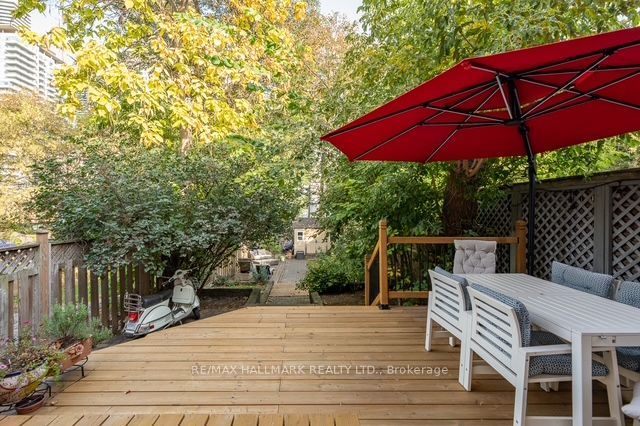 142 Hillsdale Avenue E Property Photo 30