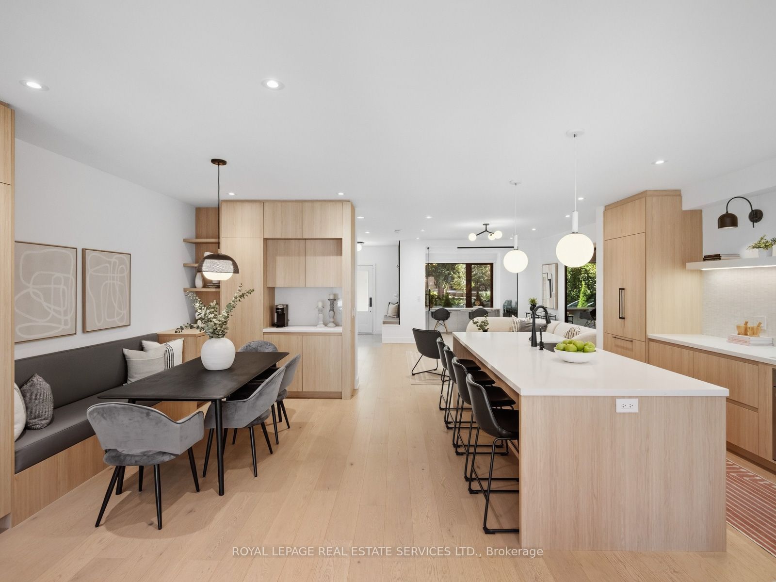 374 Spadina Road Property Photo 12