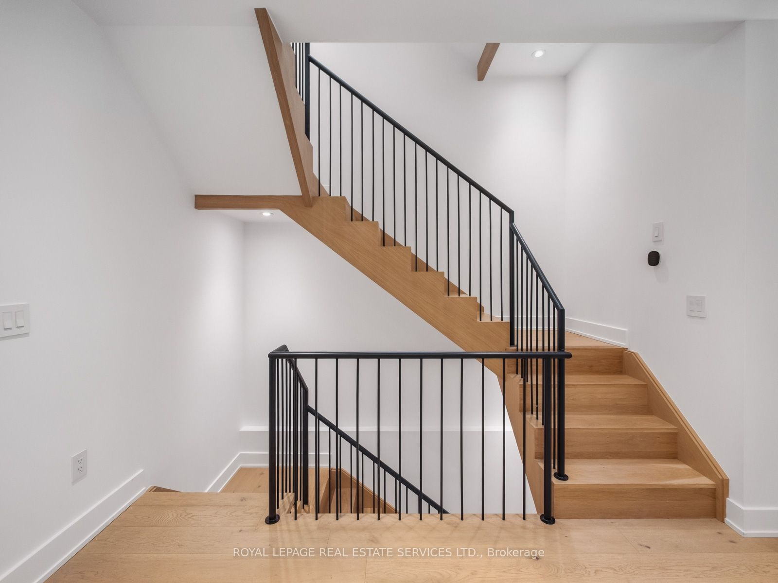 374 Spadina Road Property Photo 21