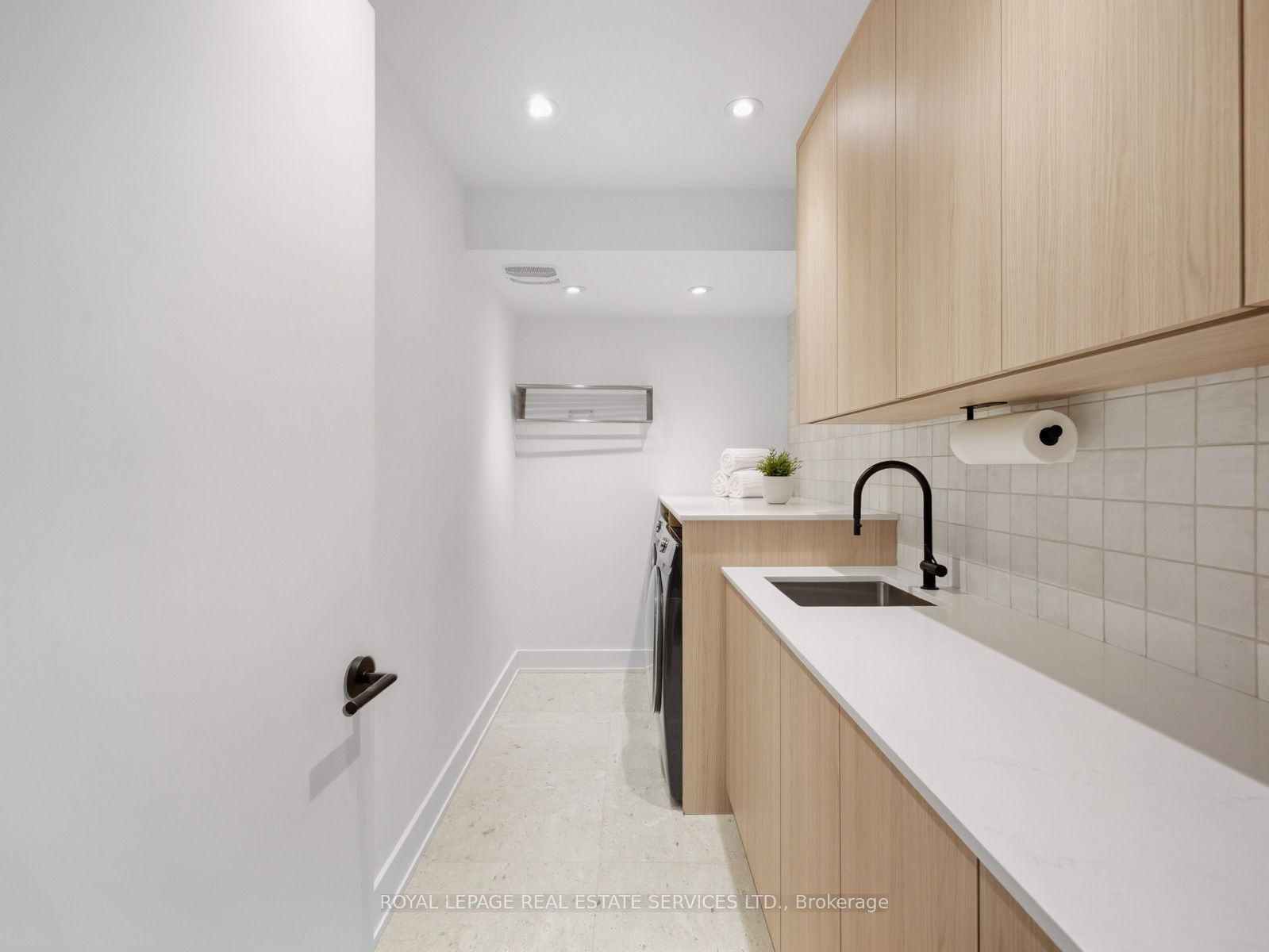 374 Spadina Road Property Photo 30