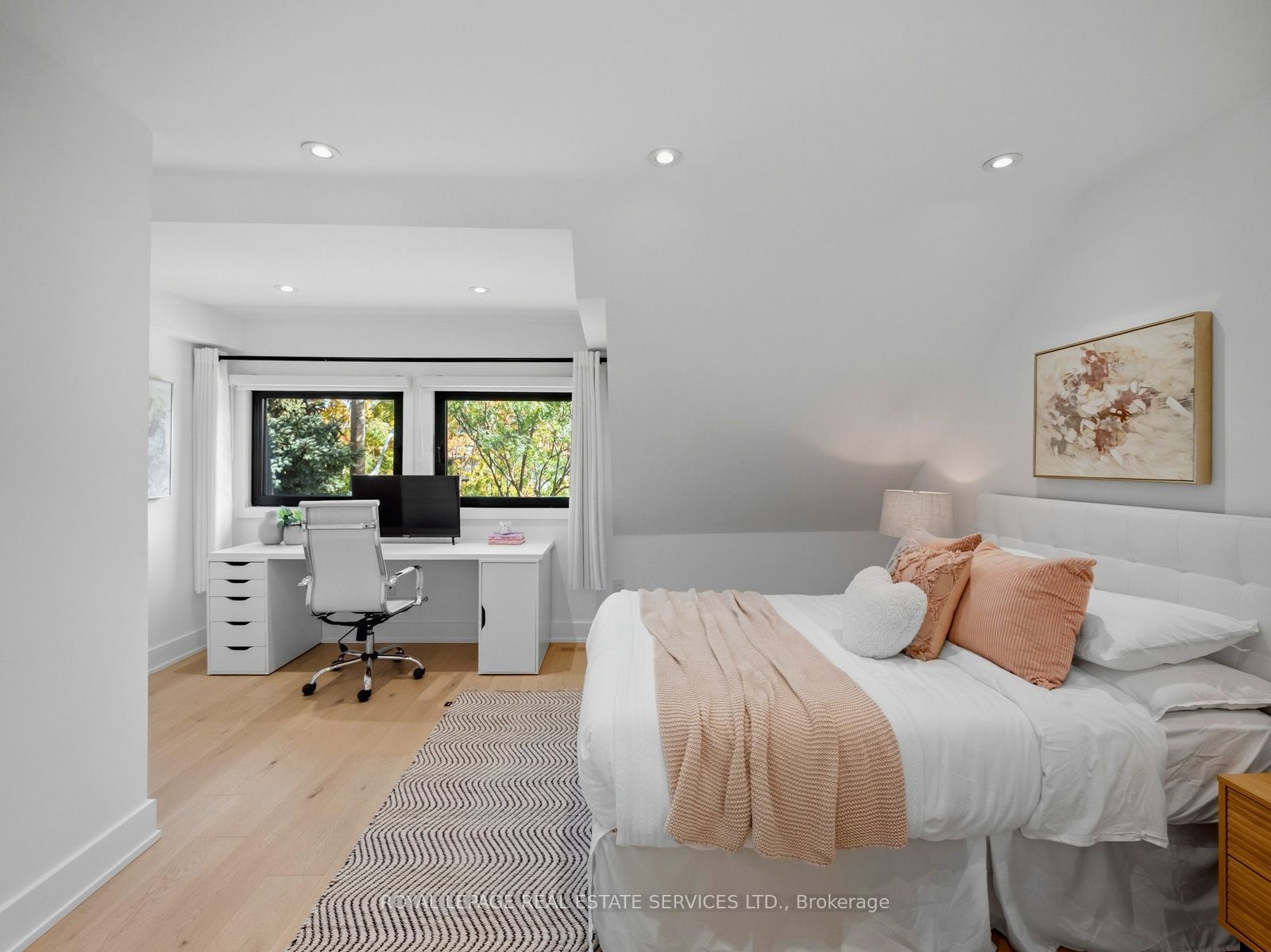 374 Spadina Road Property Photo 32