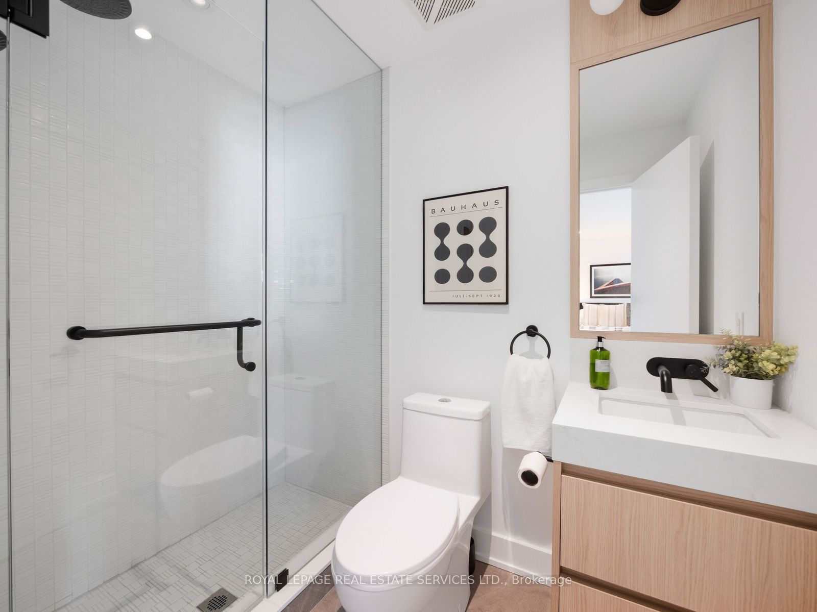 374 Spadina Road Property Photo 36