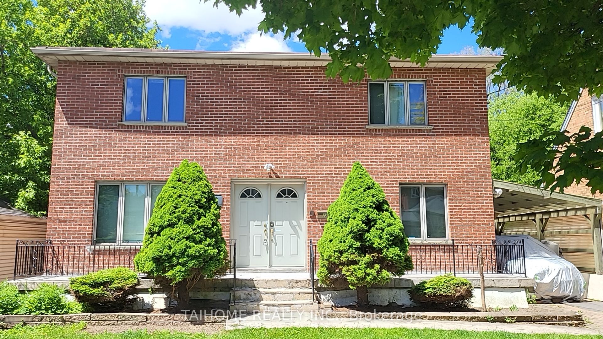 12 Vonda Avenue Property Photo 2