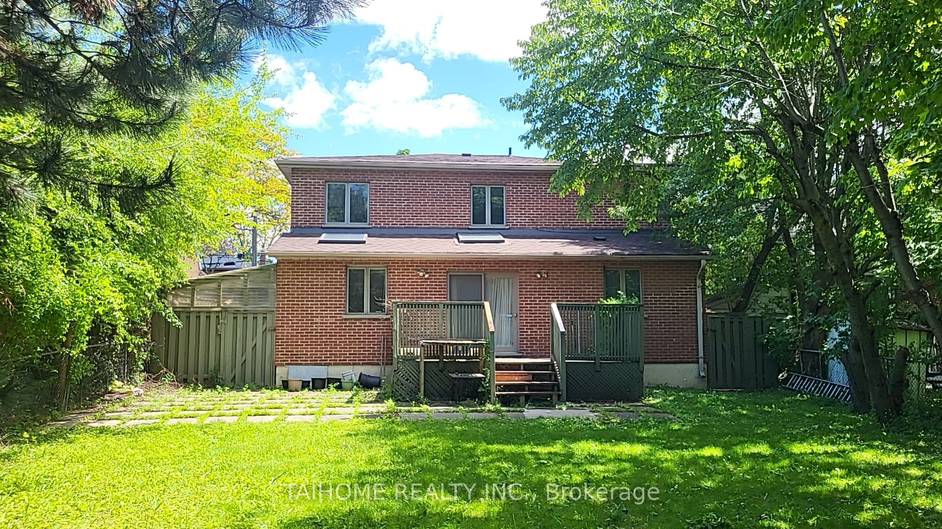12 Vonda Avenue Property Photo 7