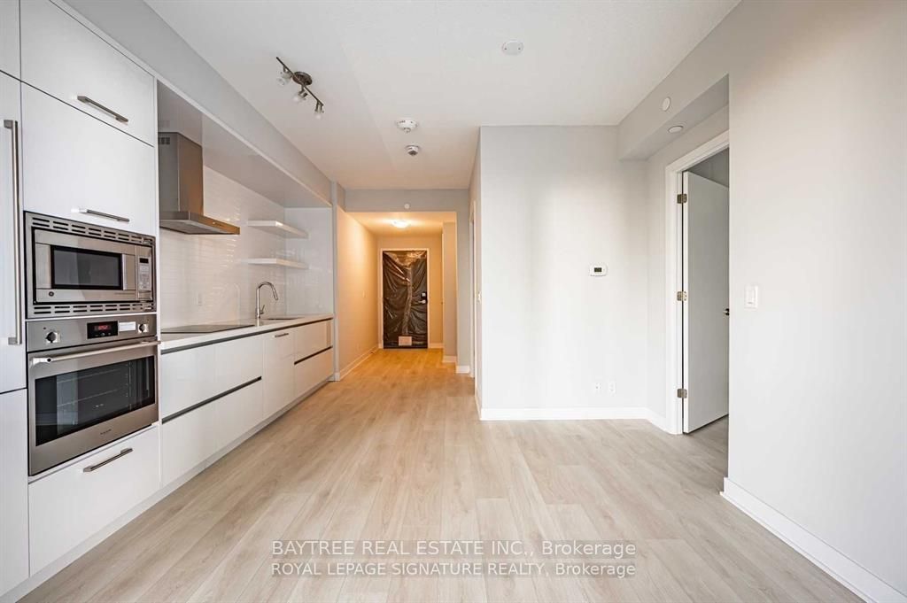 2221 Yonge Street 1506 Property Photo 4