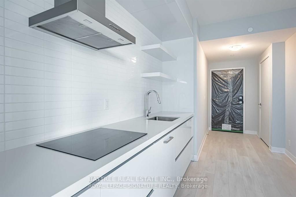 2221 Yonge Street 1506 Property Photo 5
