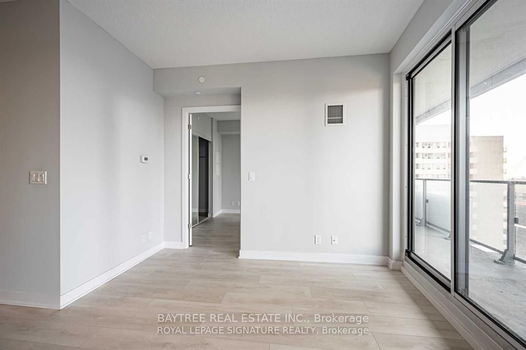 2221 Yonge Street 1506 Property Photo 8