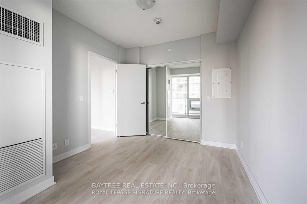 2221 Yonge Street 1506 Property Photo 11