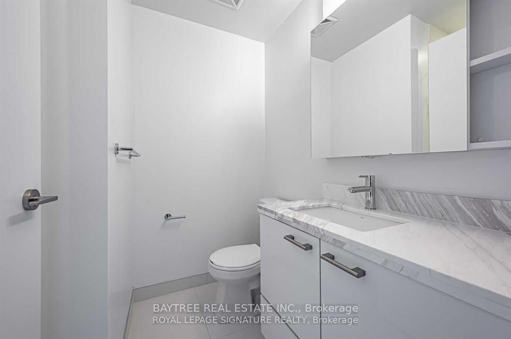 2221 Yonge Street 1506 Property Photo 13