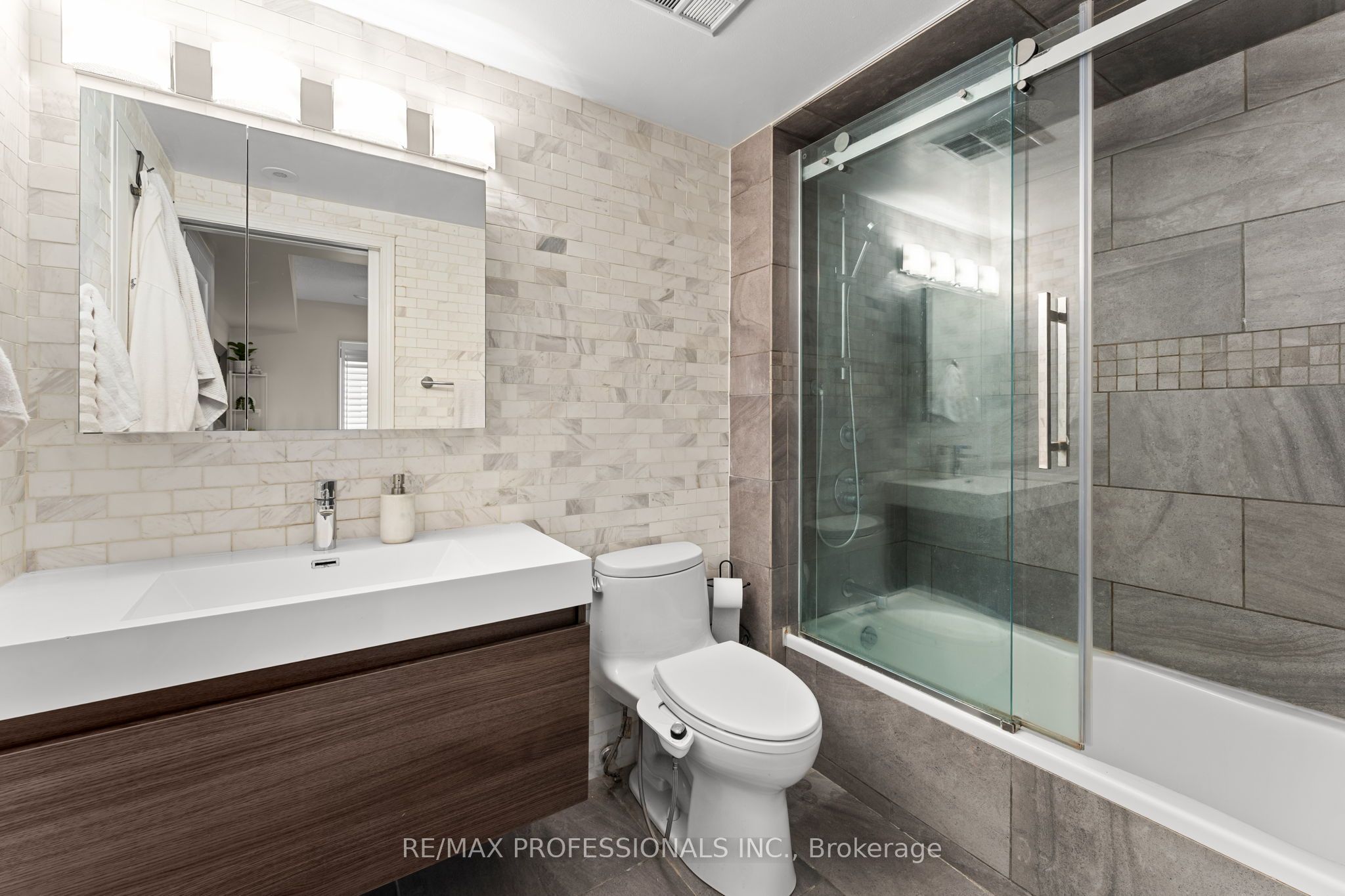 34 Western Battery Road 439 Property Photo 12