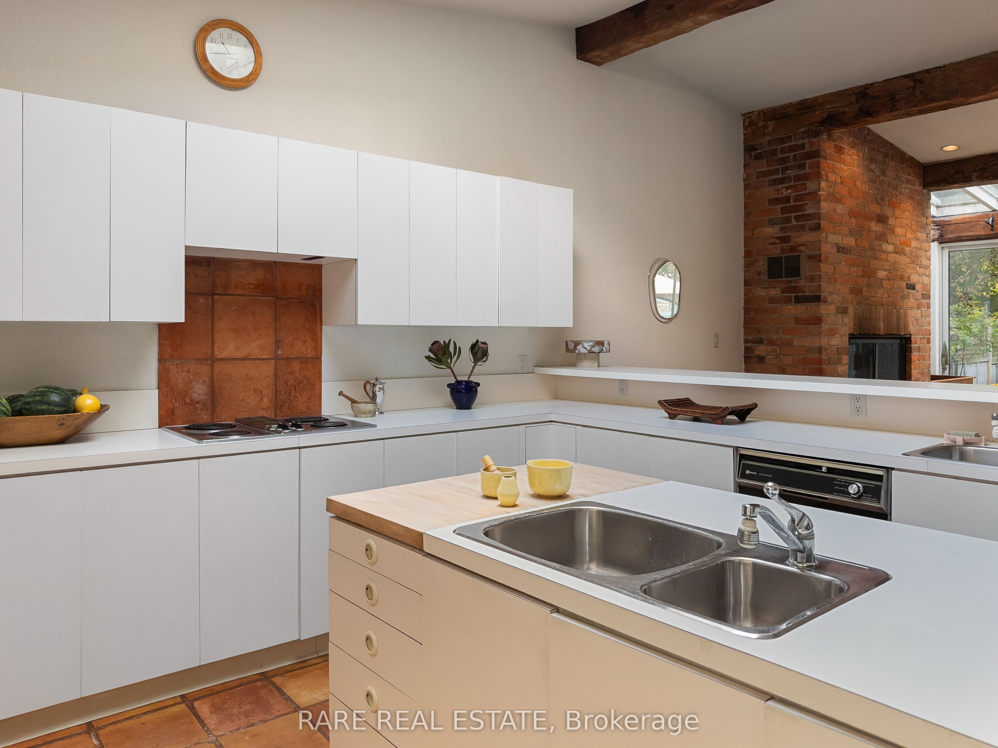 10 Wetherfield Place Property Photo 13