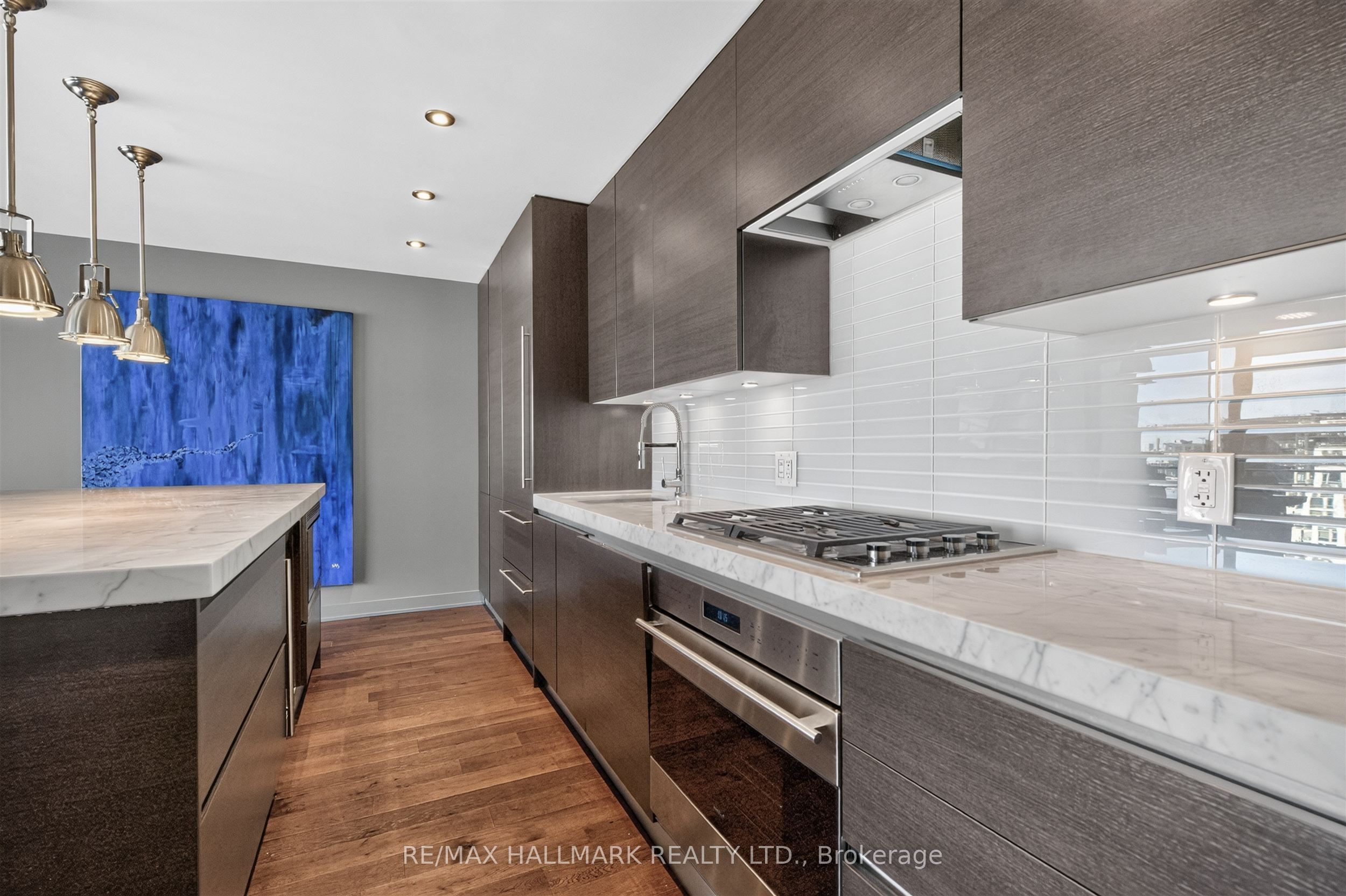 629 King Street W 1410 Property Photo 7