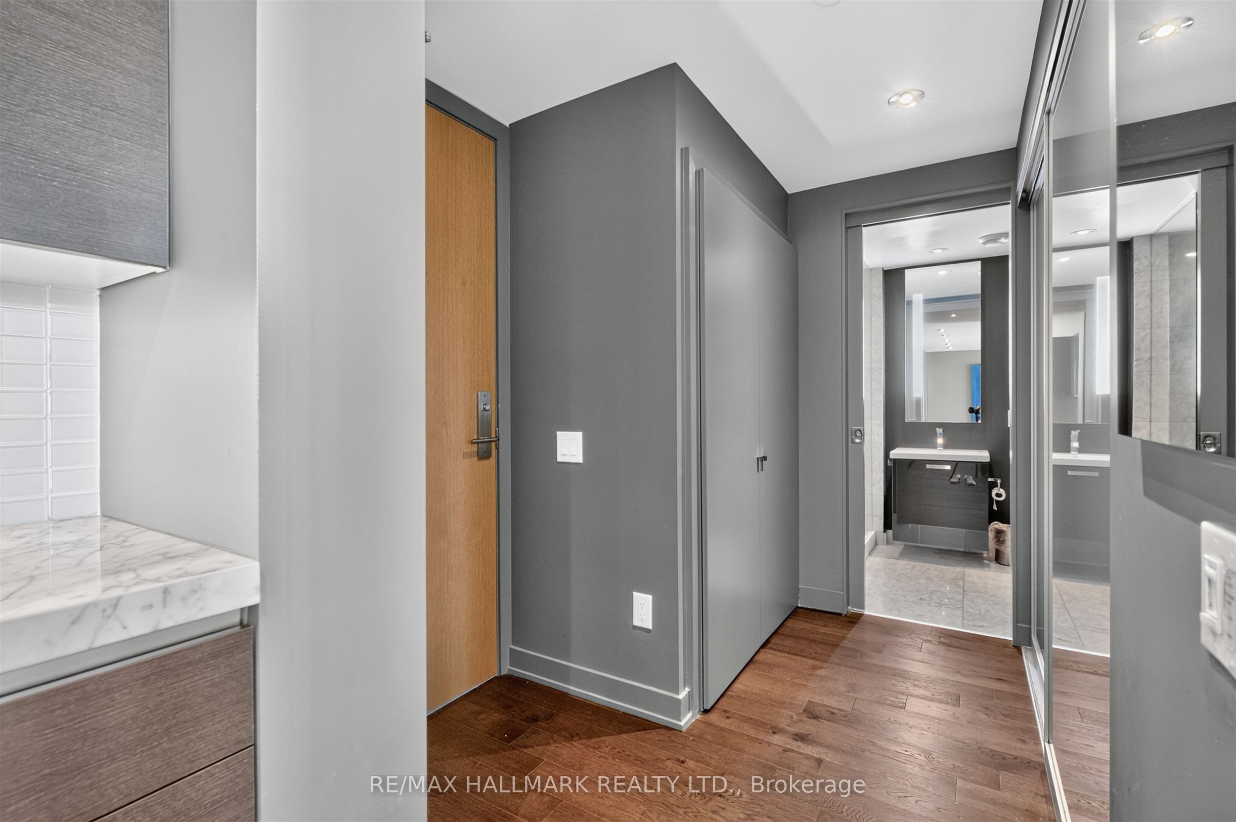 629 King Street W 1410 Property Photo 20