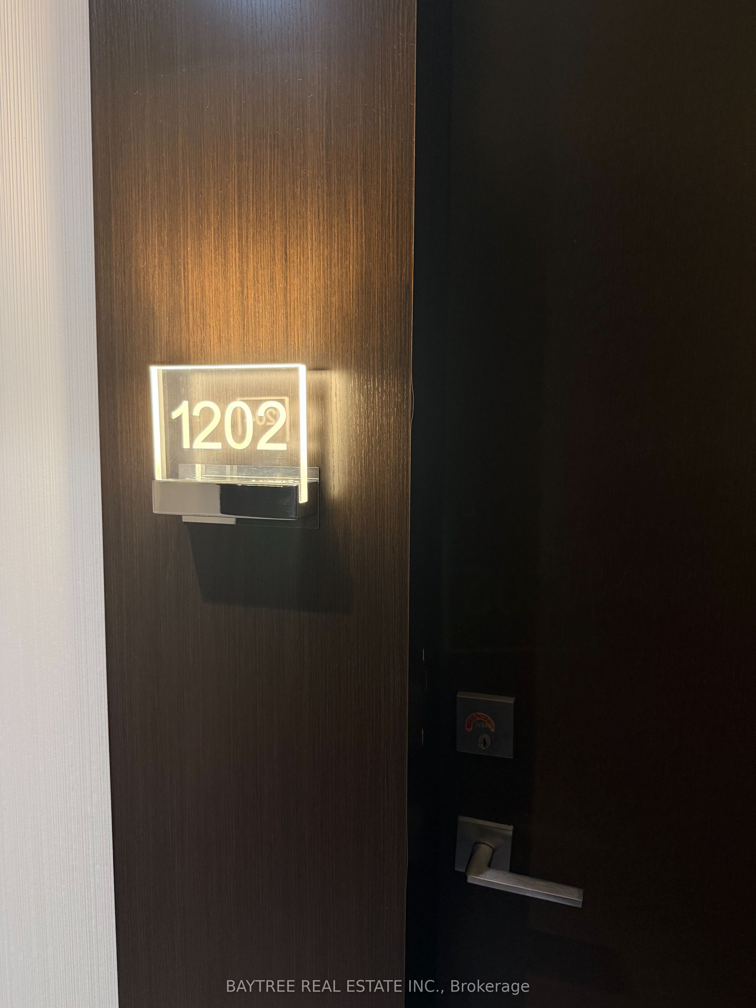 2221 Yonge Street 1202 Property Photo 1