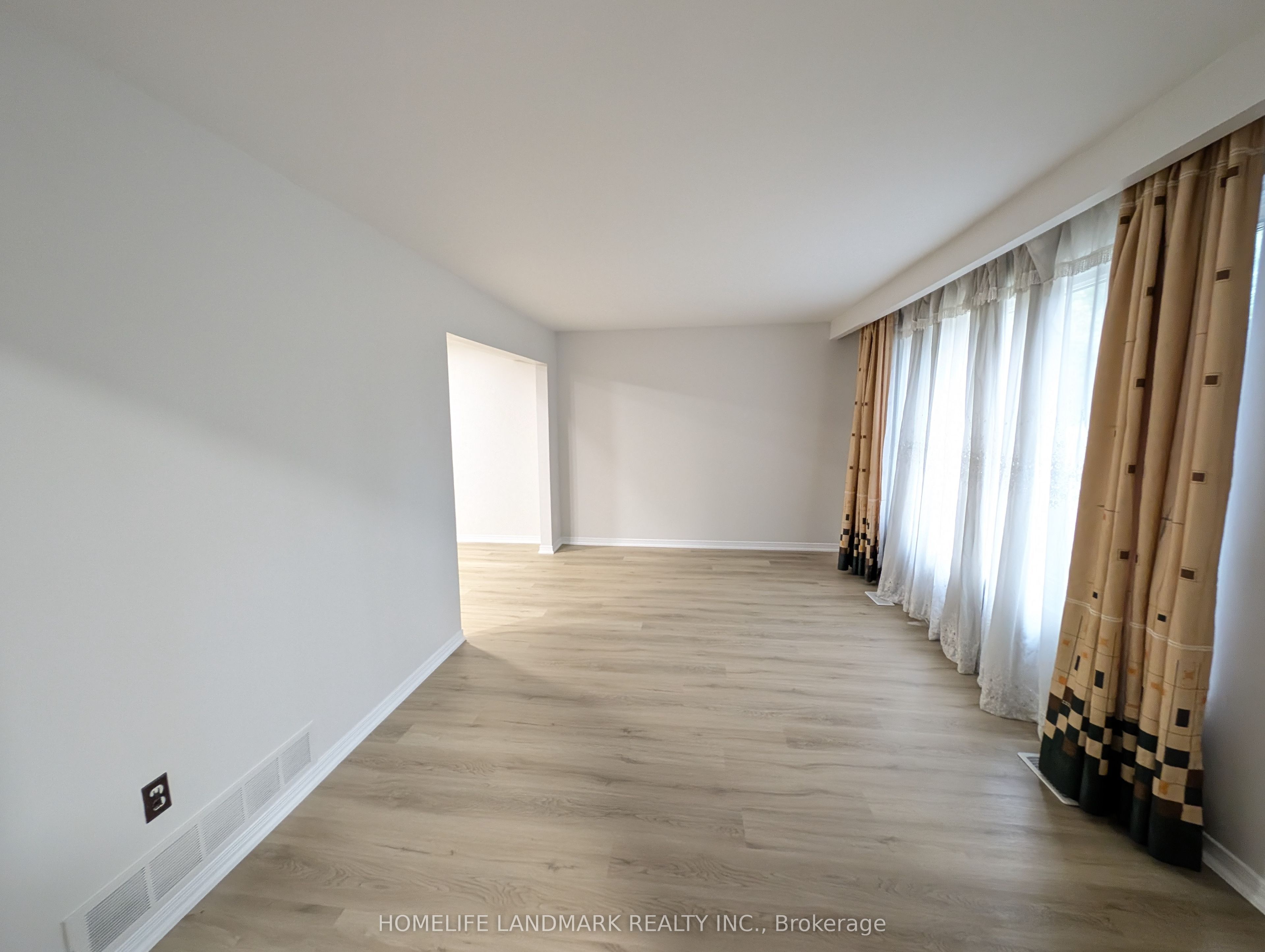 22 Threadneedle Crescent Property Photo 3