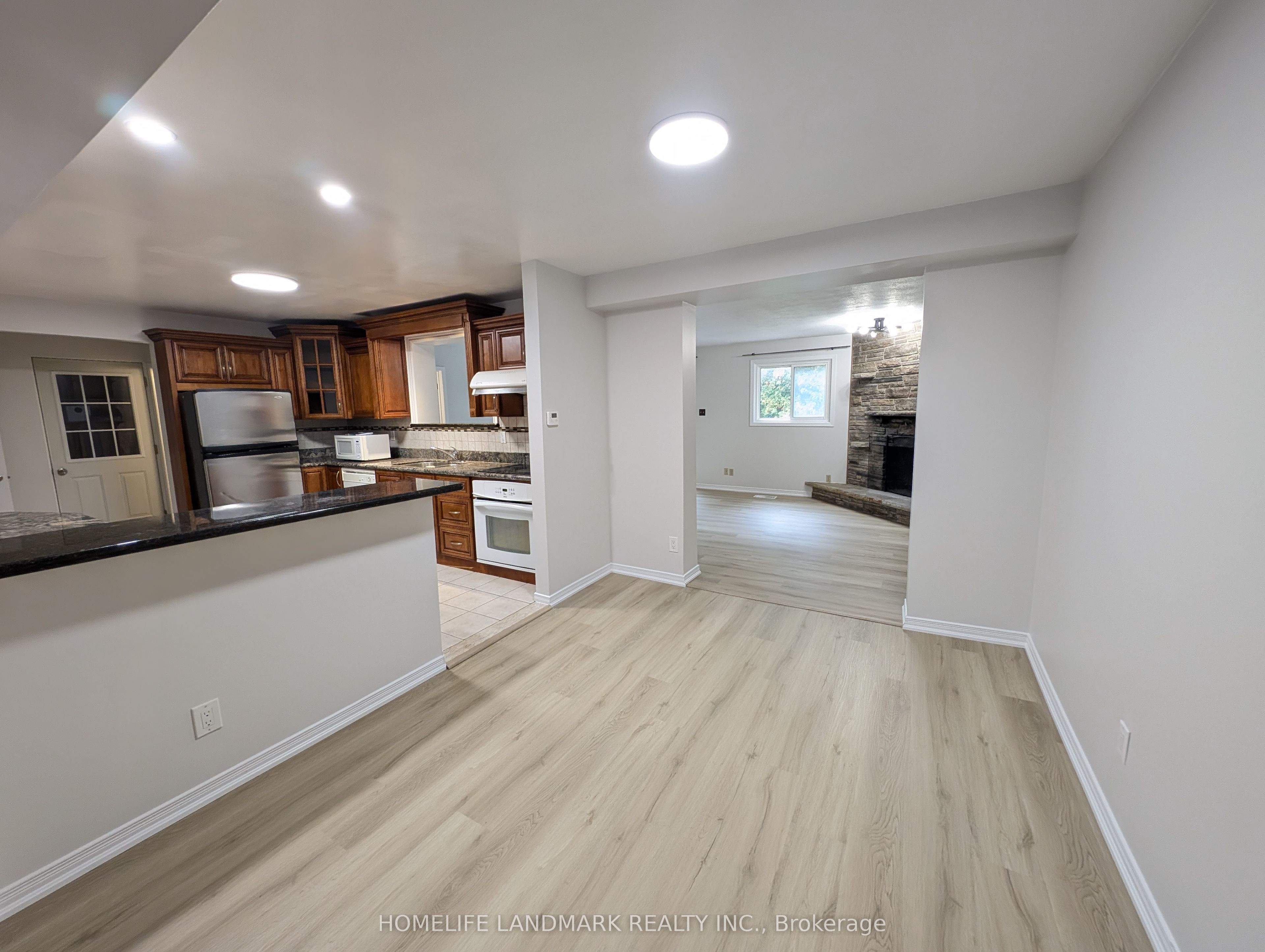22 Threadneedle Crescent Property Photo 4