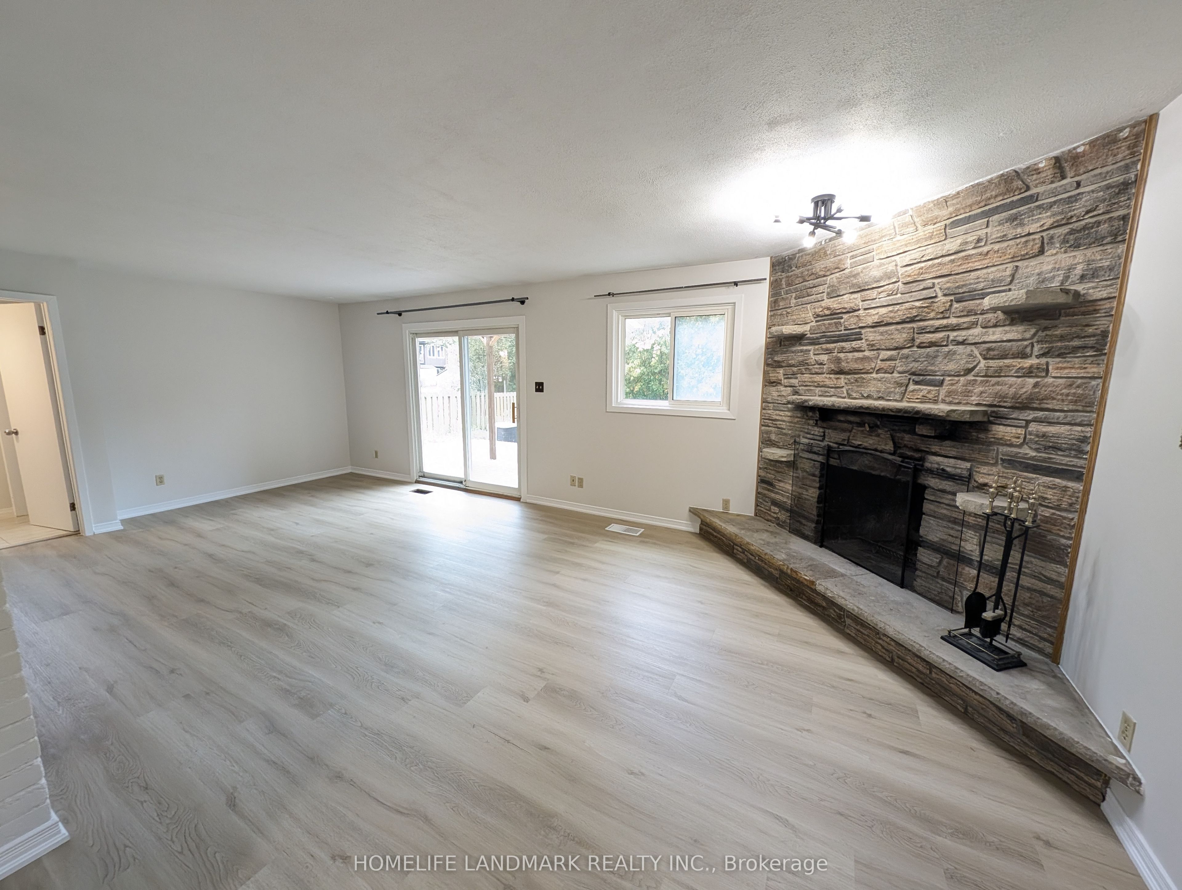 22 Threadneedle Crescent Property Photo 7
