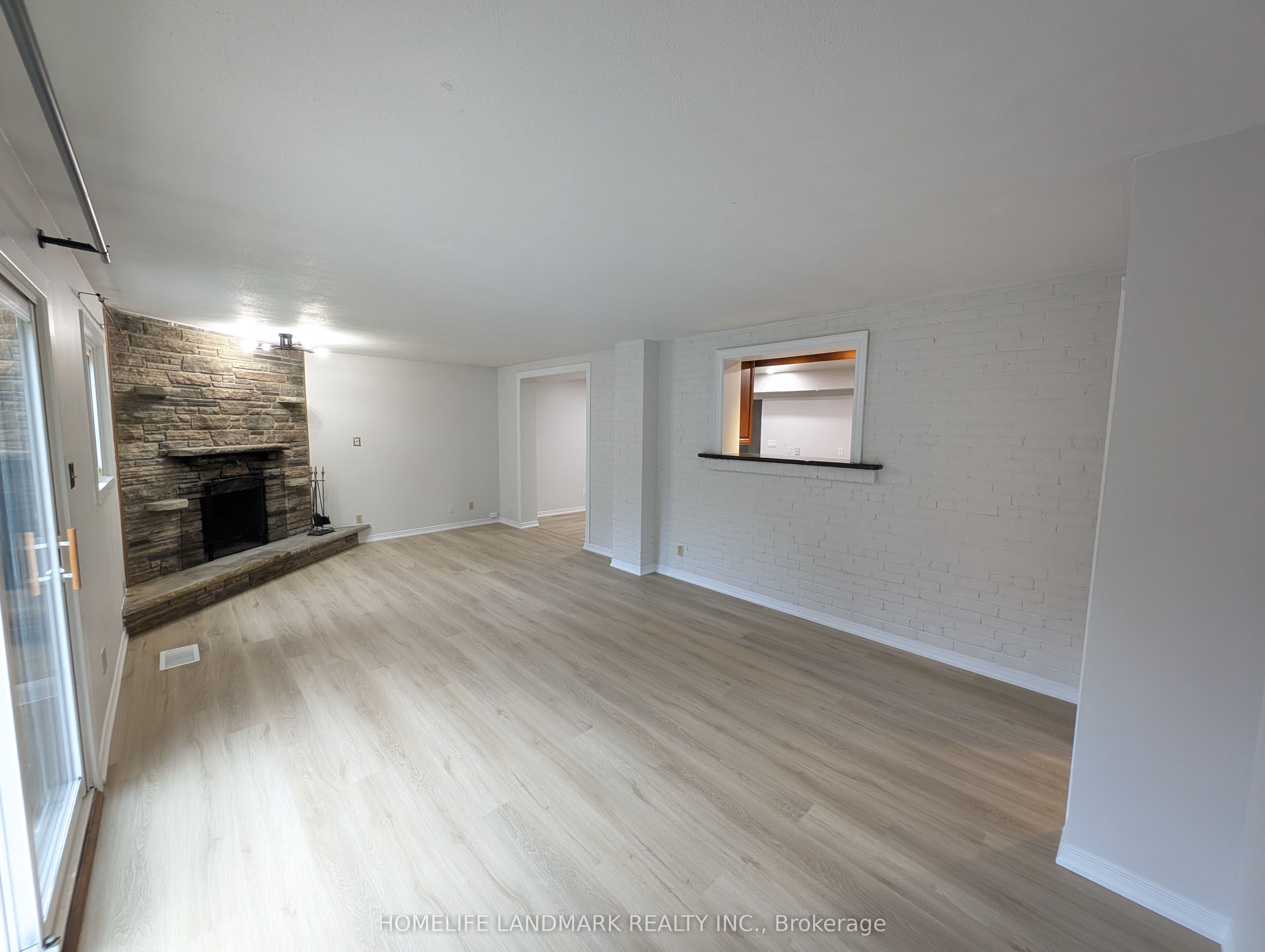 22 Threadneedle Crescent Property Photo 8
