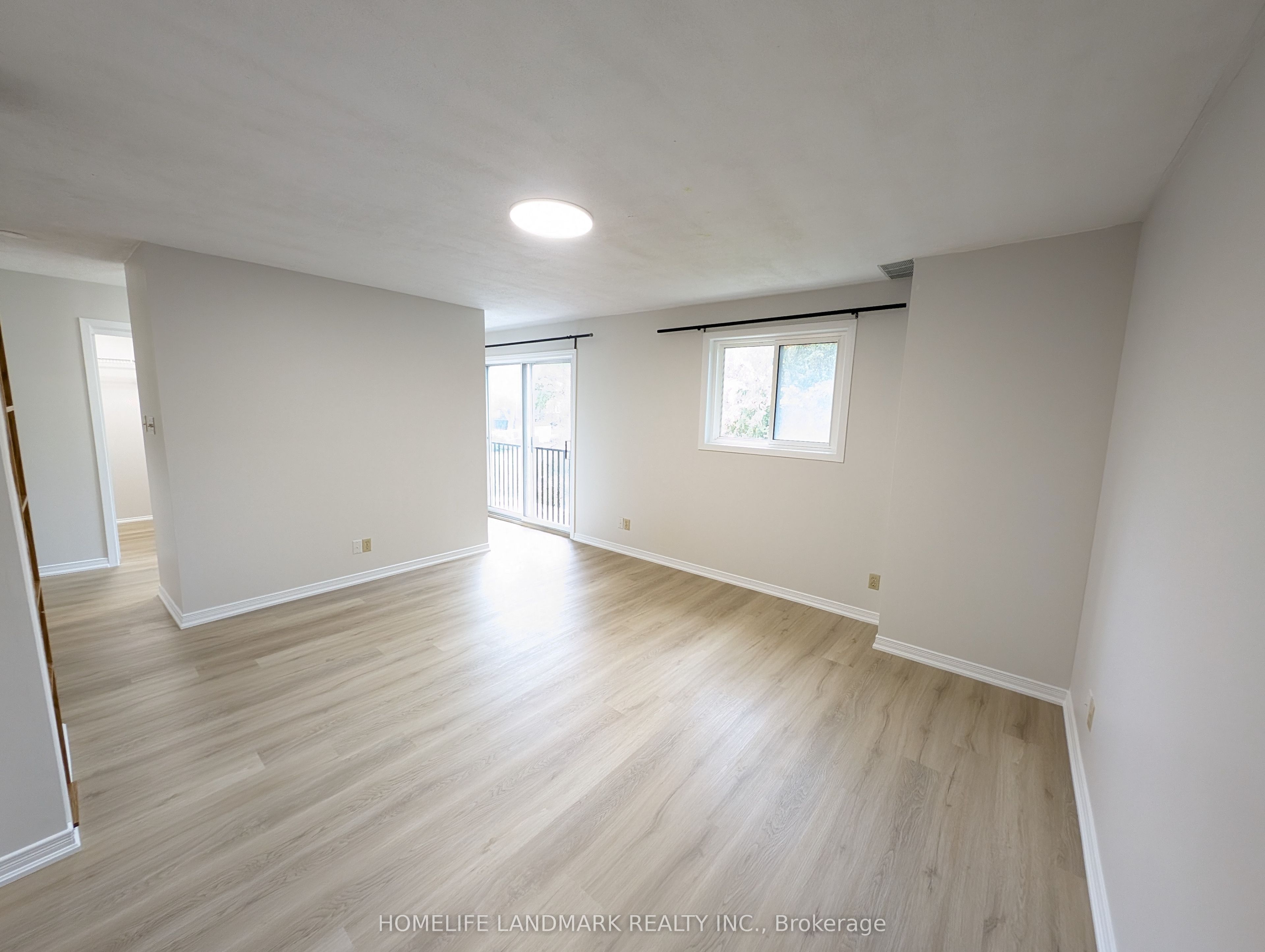 22 Threadneedle Crescent Property Photo 12