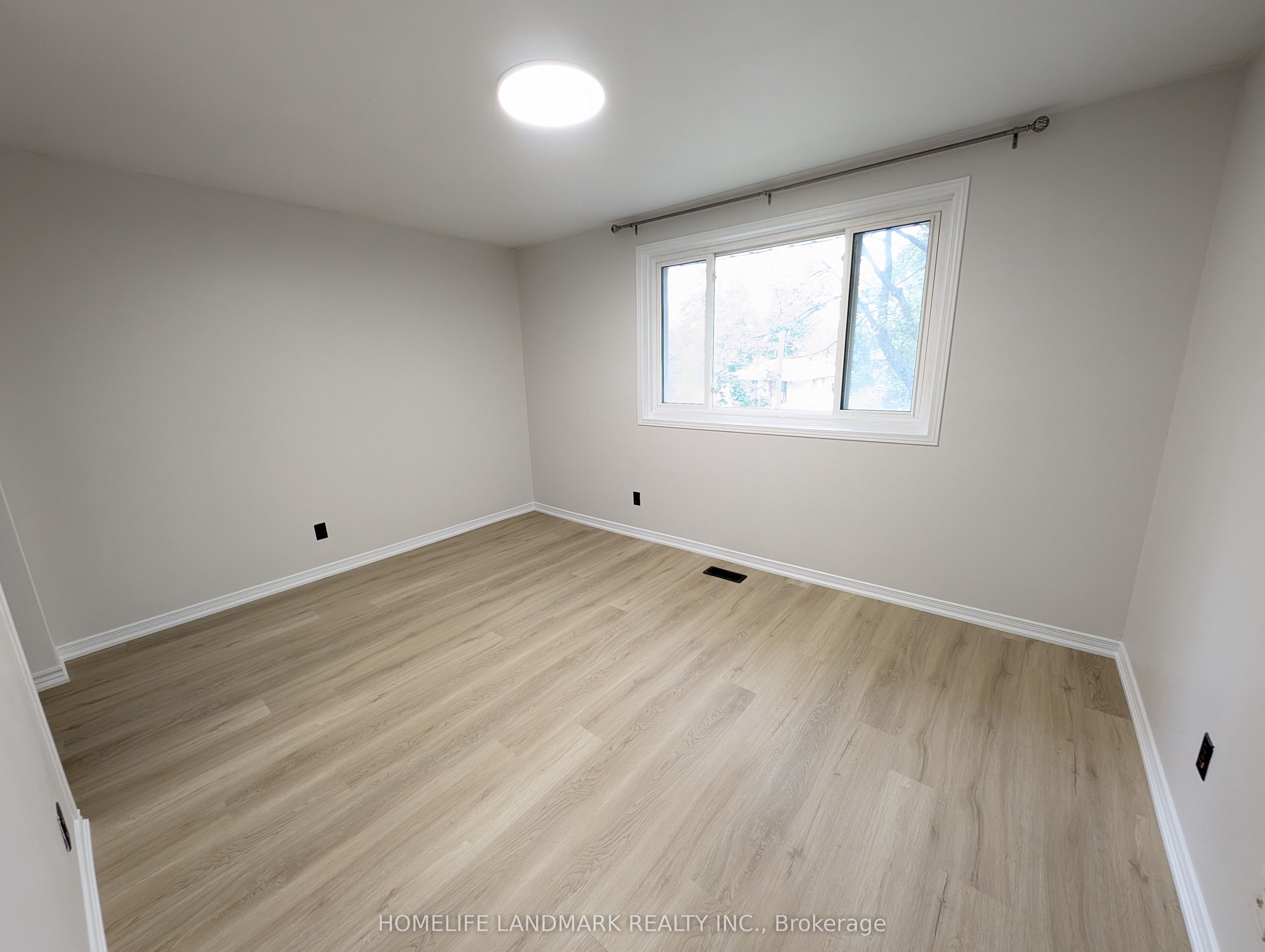 22 Threadneedle Crescent Property Photo 18