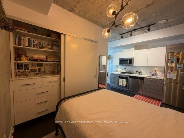 39 Brant Street 410 Property Photo 12