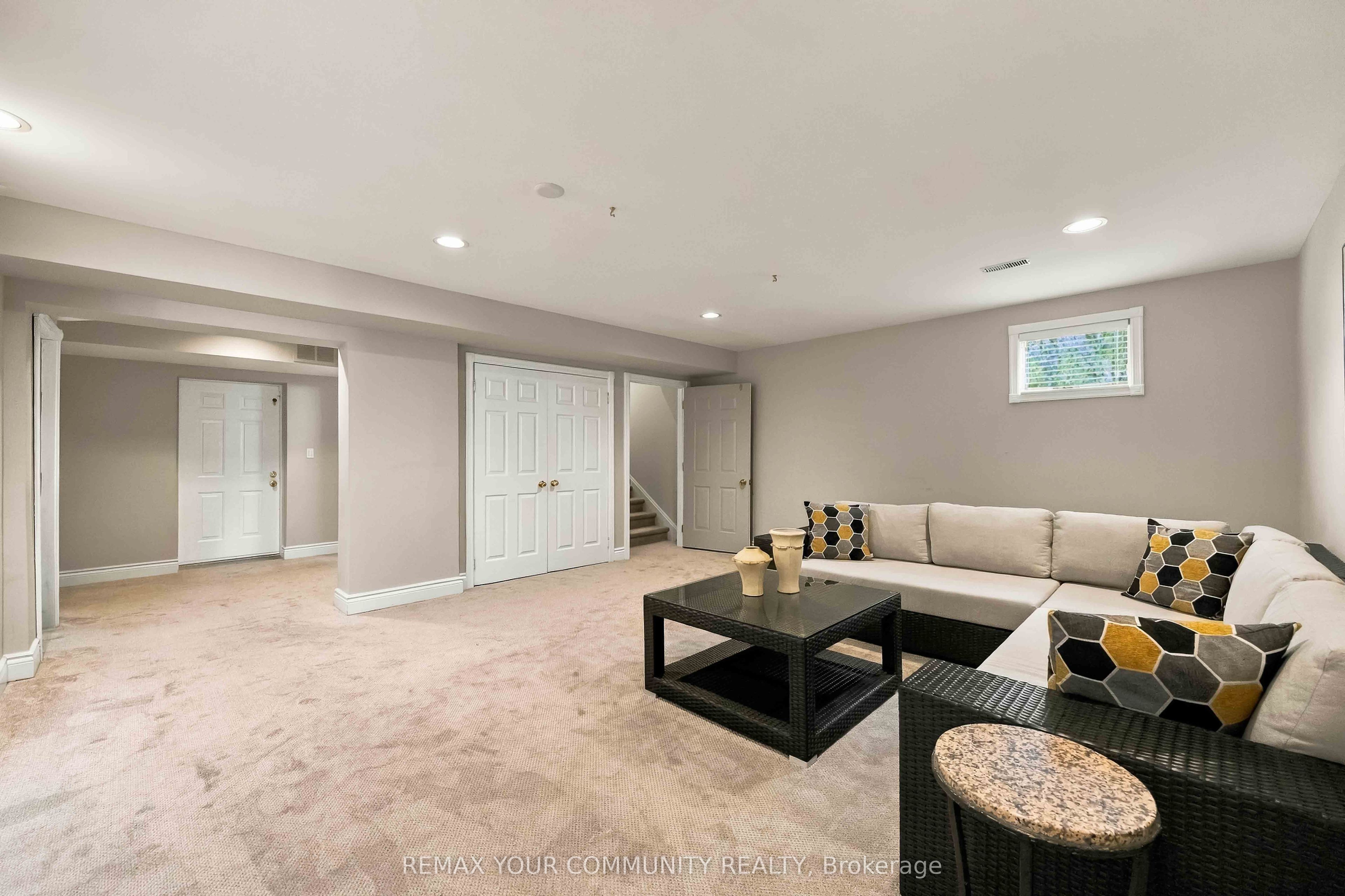571 Old Orchard Grove Property Photo 30