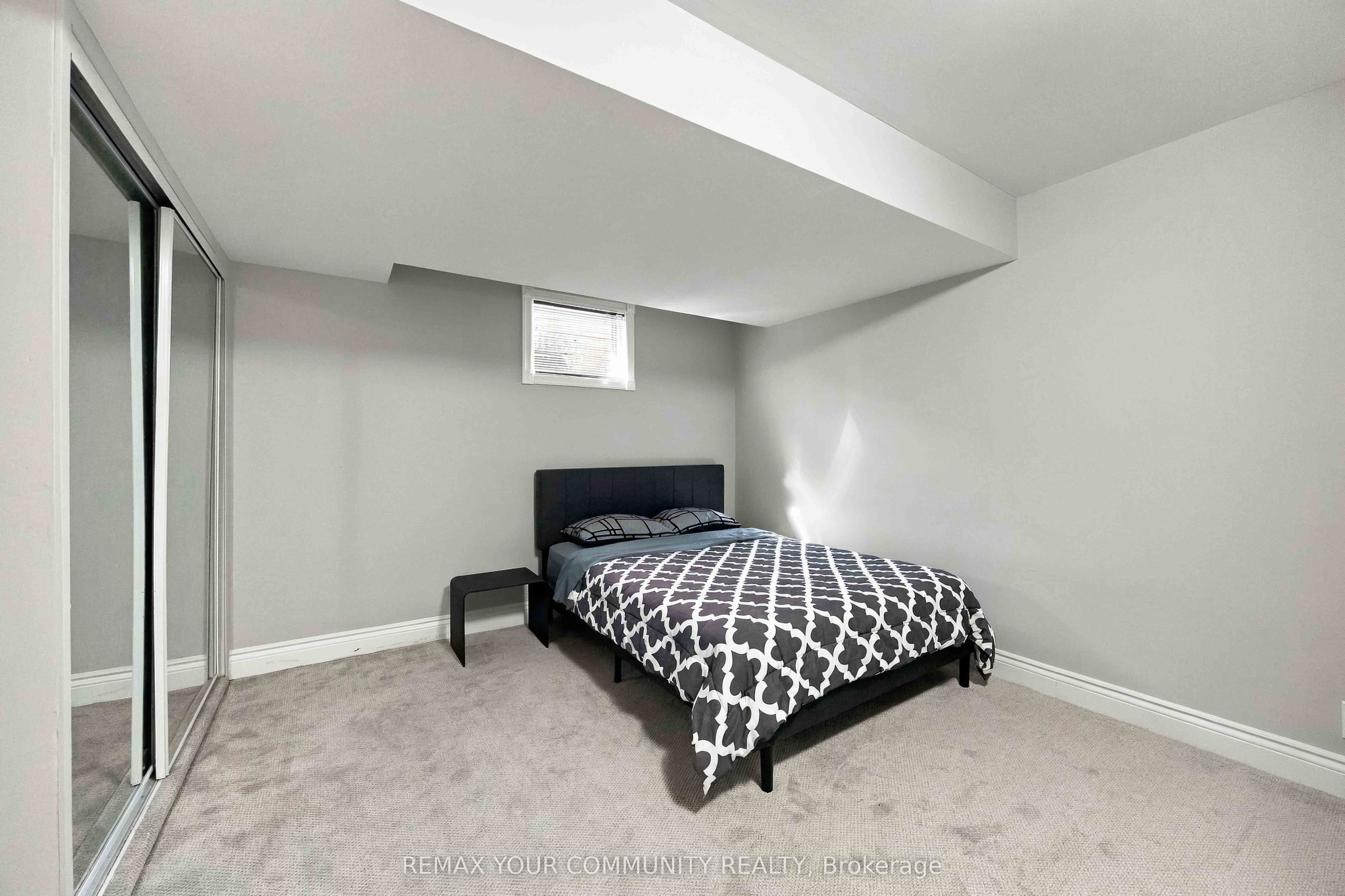571 Old Orchard Grove Property Photo 33